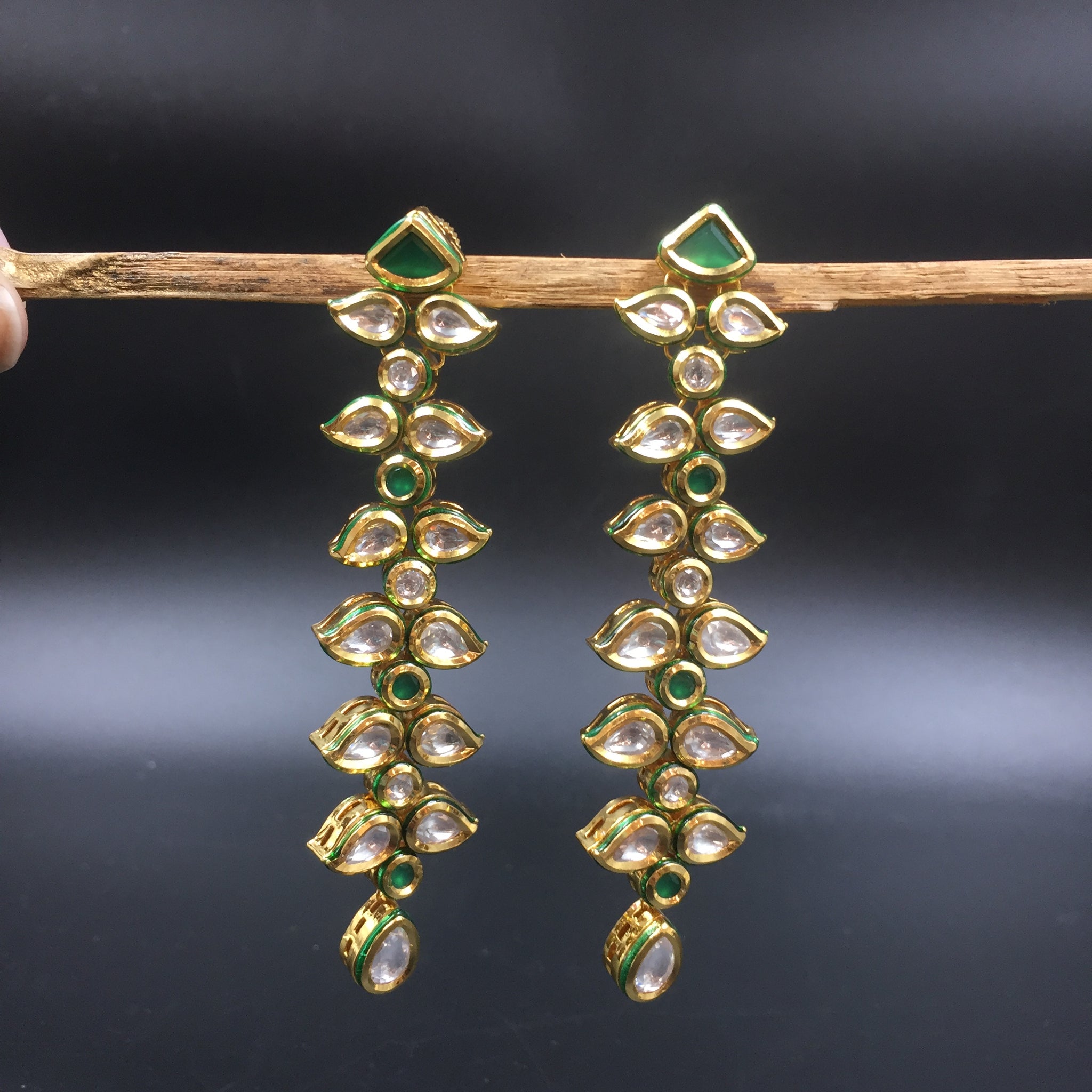 Stylish Kundan Long Earring Danglers 12964-9606 - Dazzles Jewellery