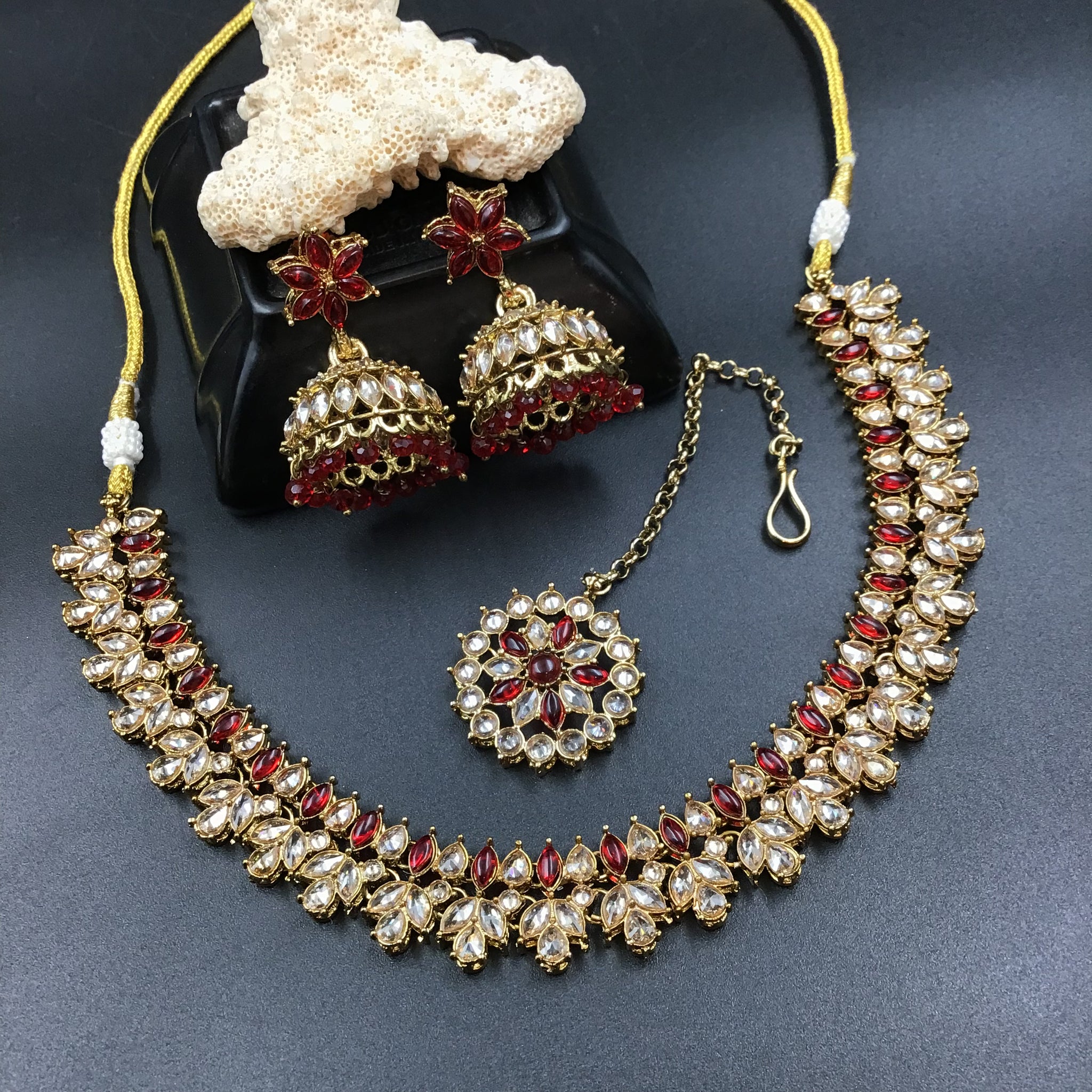 Round Neck Antique Necklace Set 7191-33 - Dazzles Jewellery