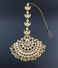 Kundan Maang Tikka 3833-28 - Dazzles Jewellery