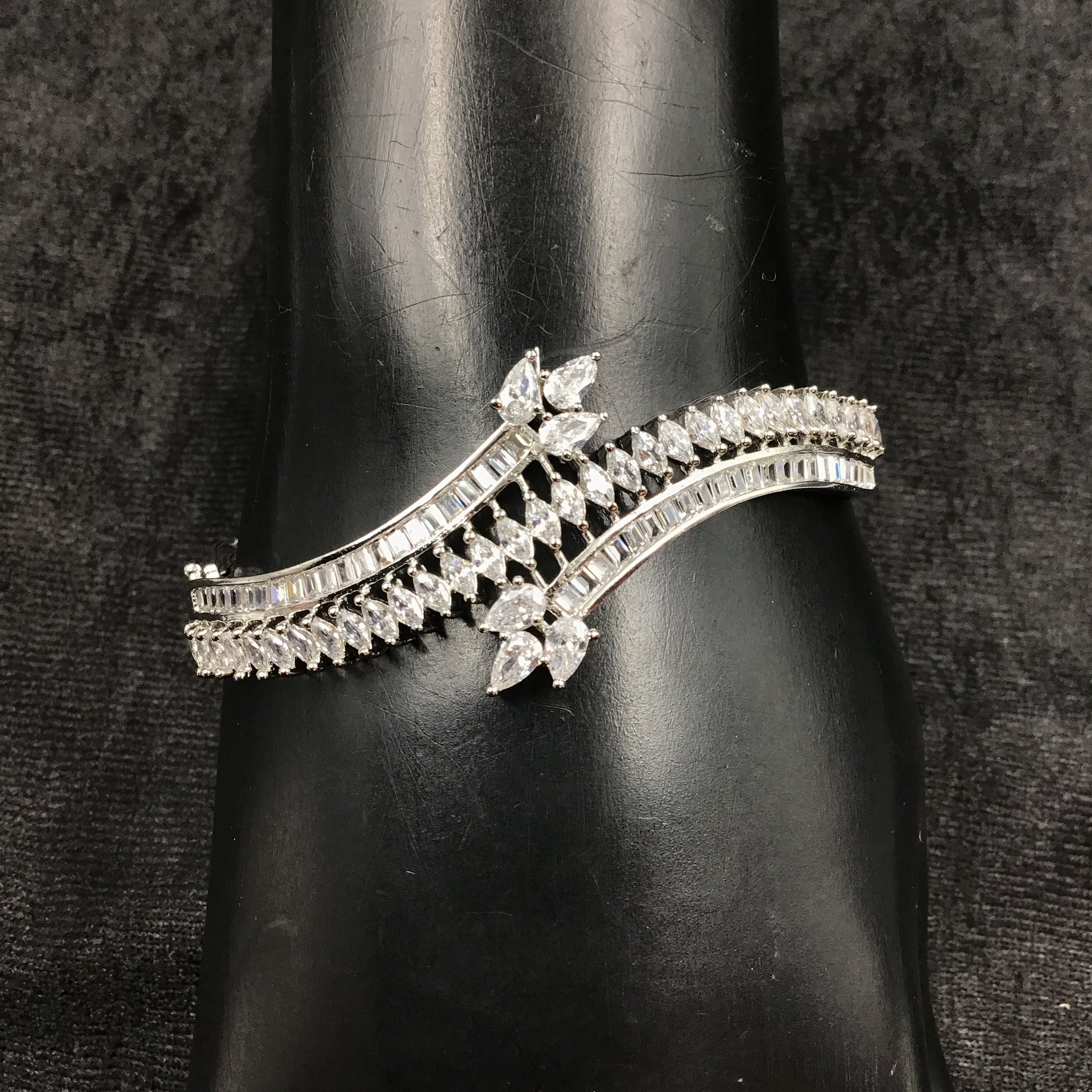 Zircon/AD Bracelet 6137-08 - Dazzles Jewellery
