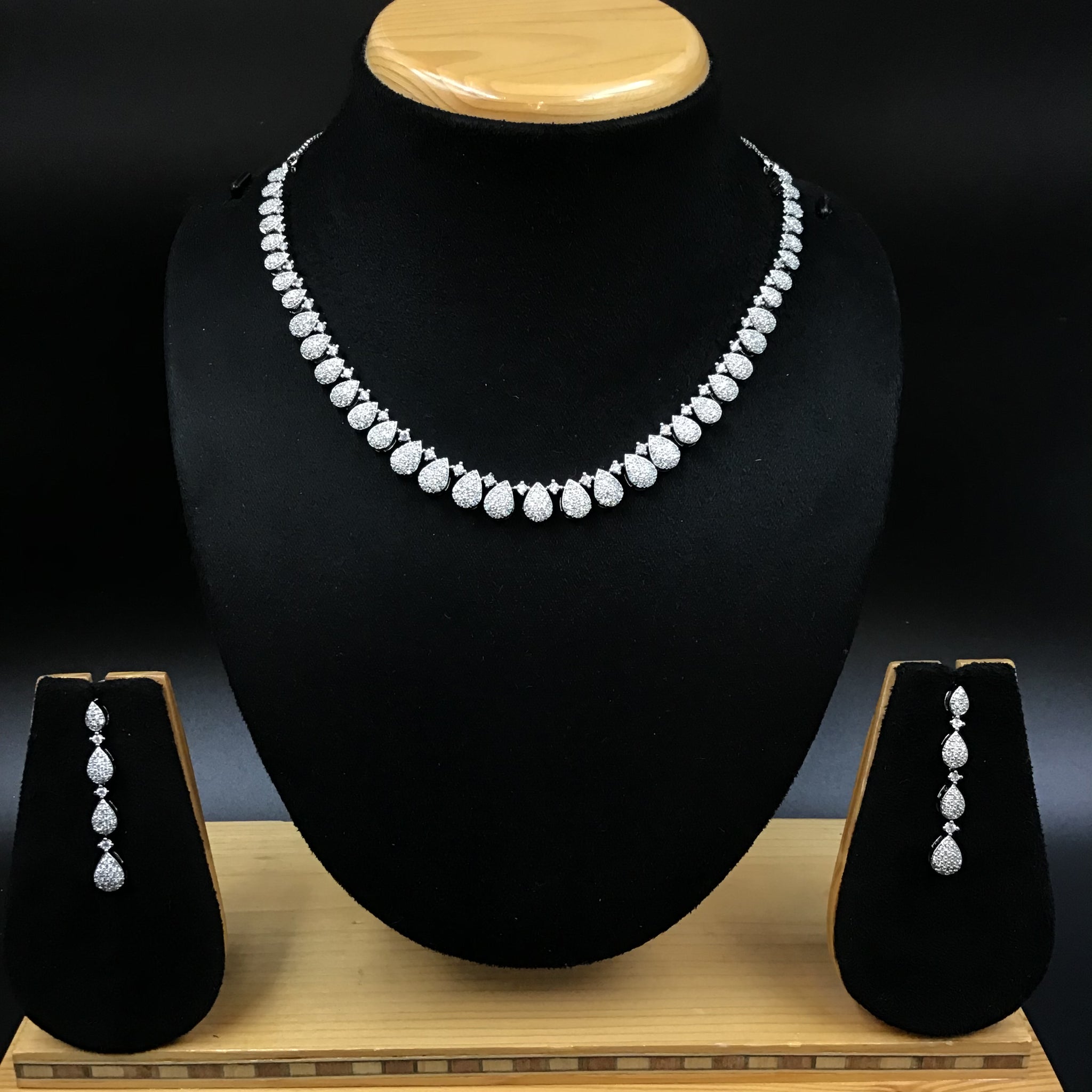 Round Neck Zircon/AD Necklace 3260-08 - Dazzles Jewellery