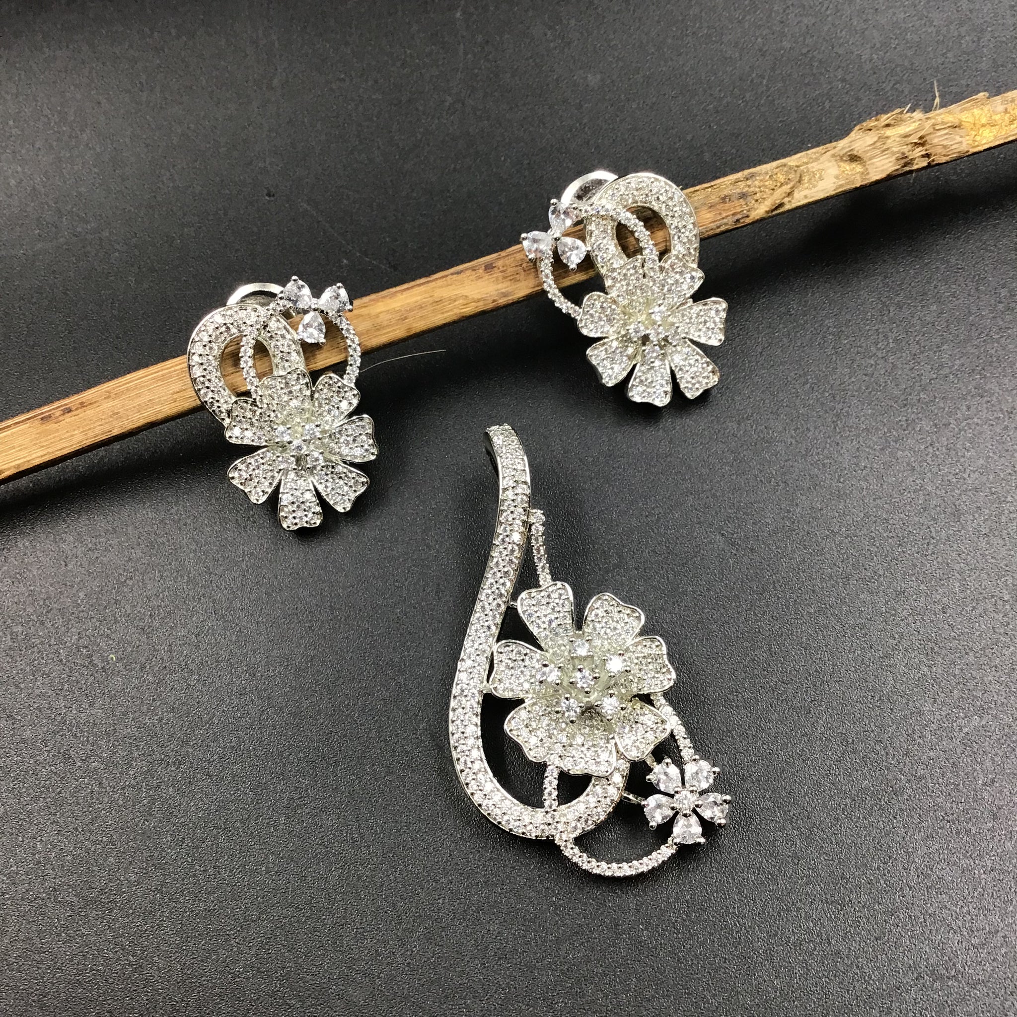 Silver Zircon/AD Pendant Set - Dazzles Jewellery
