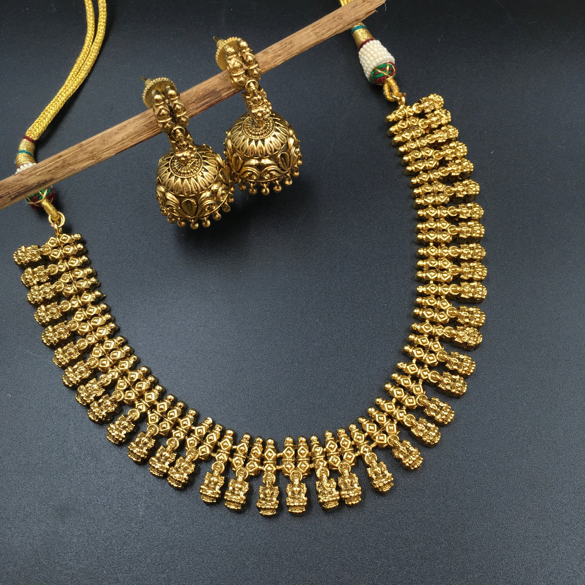 Round Neck Antique Necklace Set 3619-28 - Dazzles Jewellery