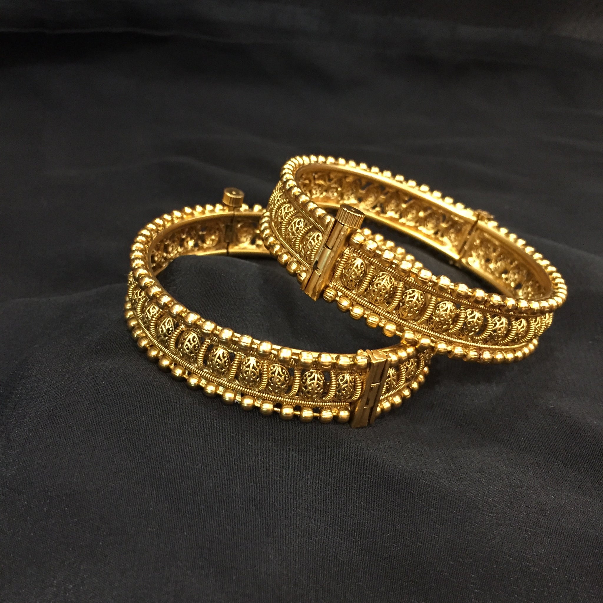 Antique Gold Finish Bangles/Kada 4511-1 - Dazzles Jewellery