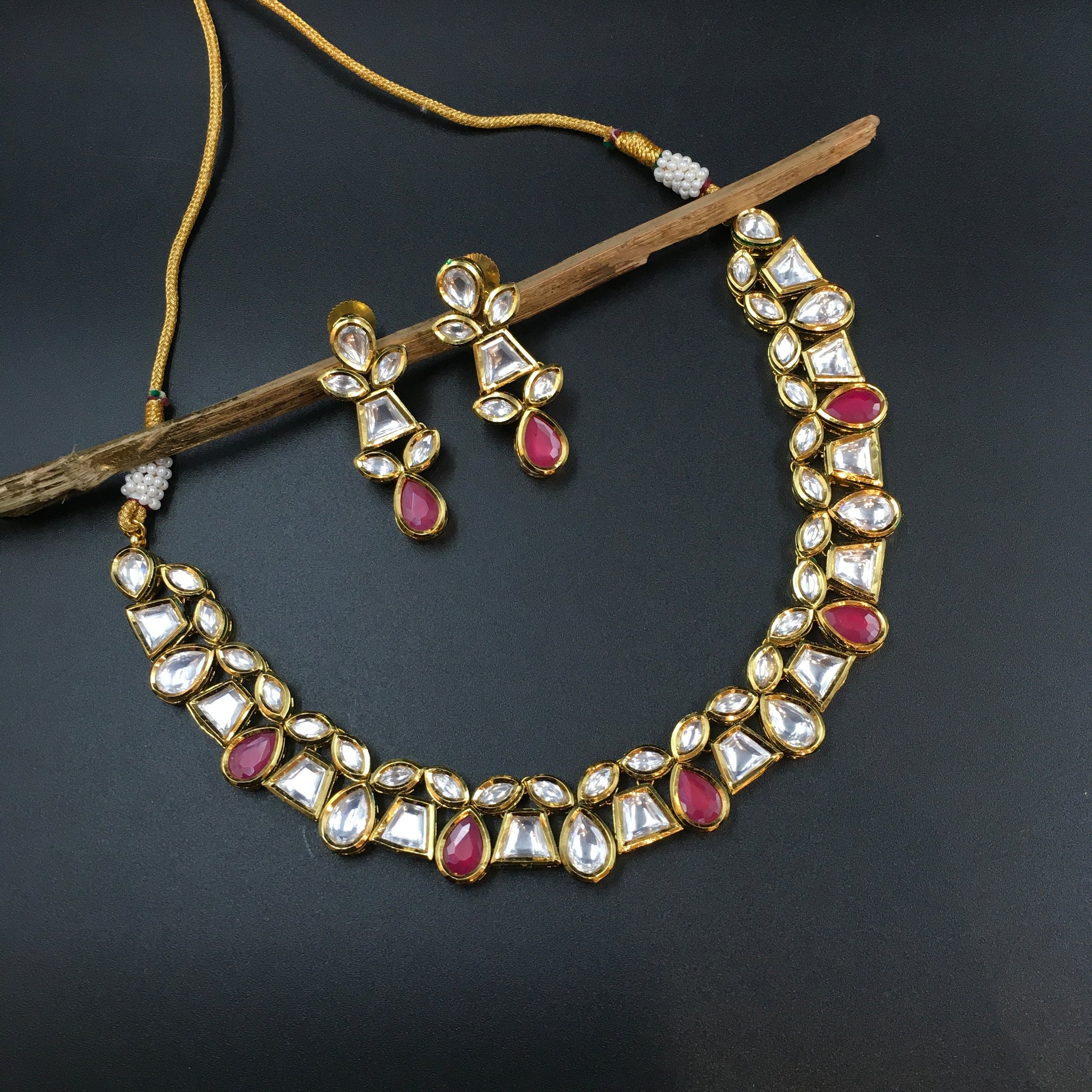 Round Neck Kundan Necklace Set 3713-28 - Dazzles Jewellery