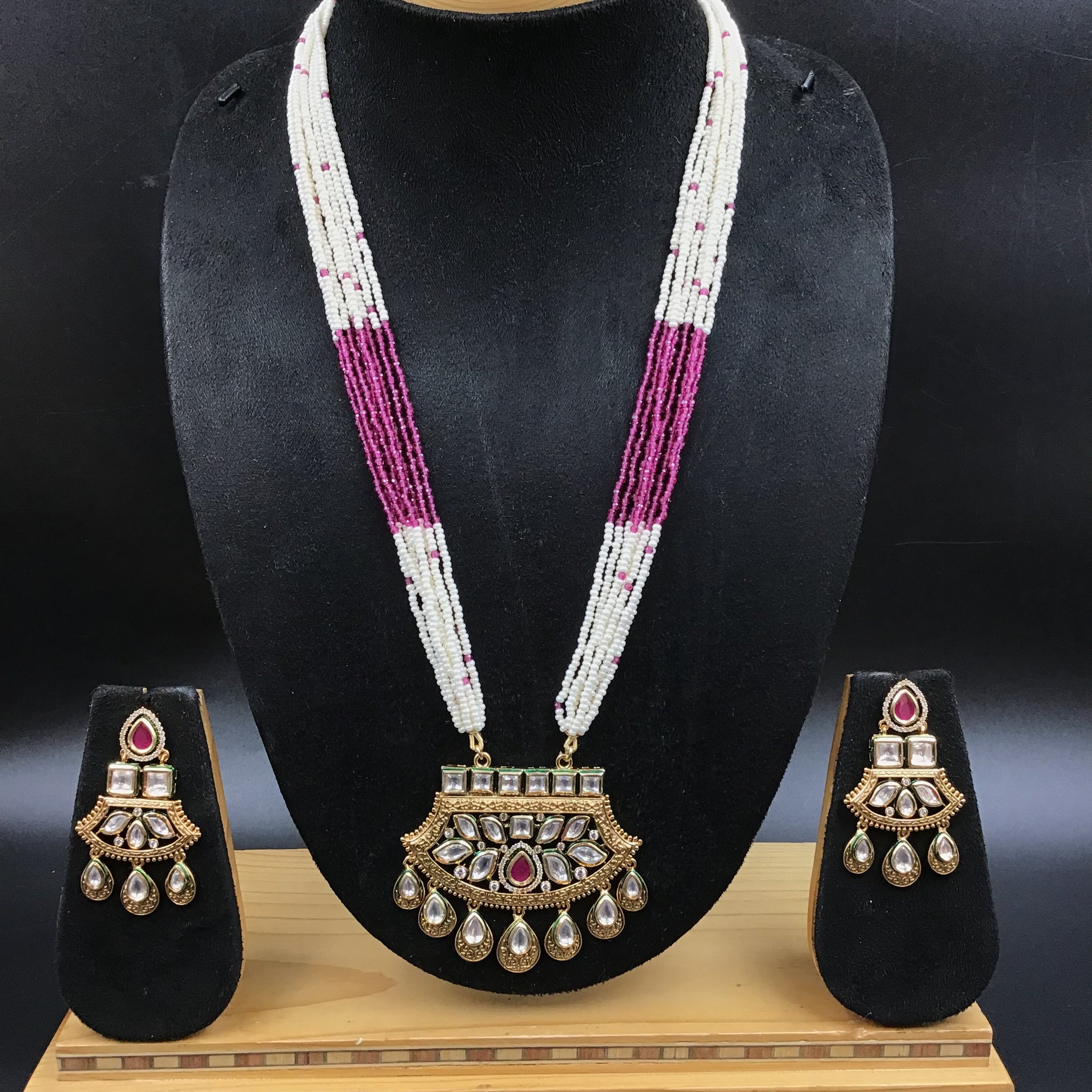 Medium Kundan Pendant Set 6111-4 - Dazzles Jewellery