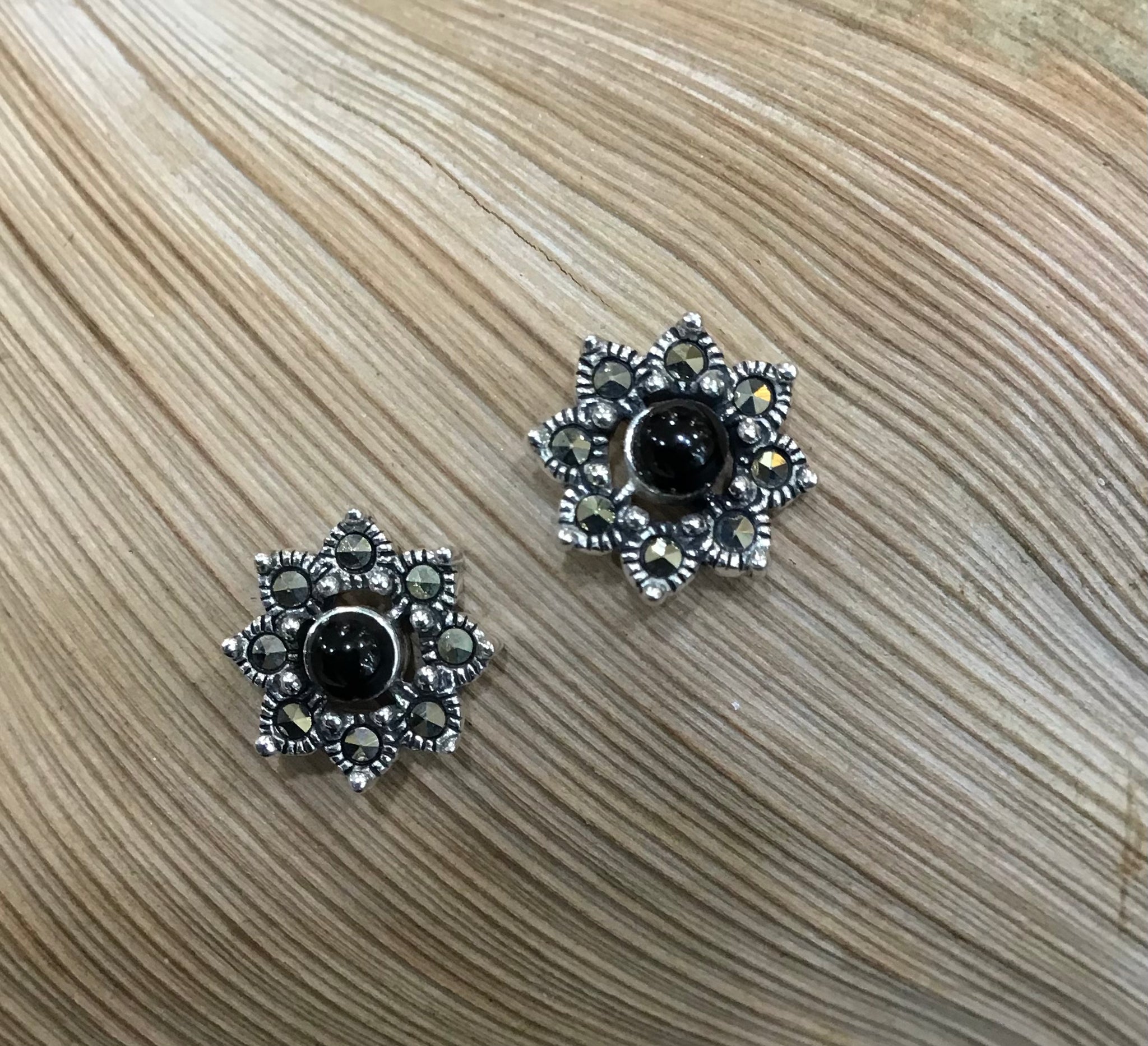 Silver Tops/Studs 1788-75 - Dazzles Jewellery
