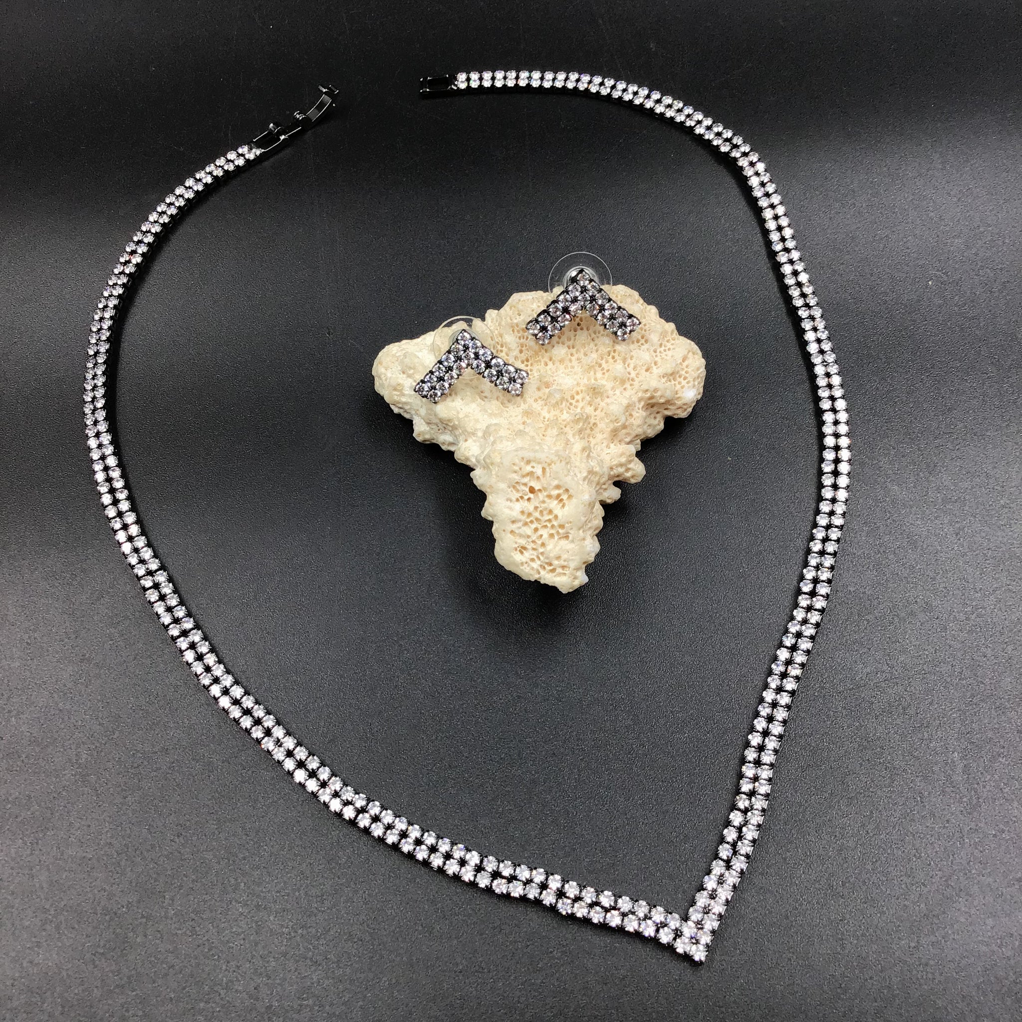 Round Neck Zircon/AD Necklace Set 7171-33 - Dazzles Jewellery