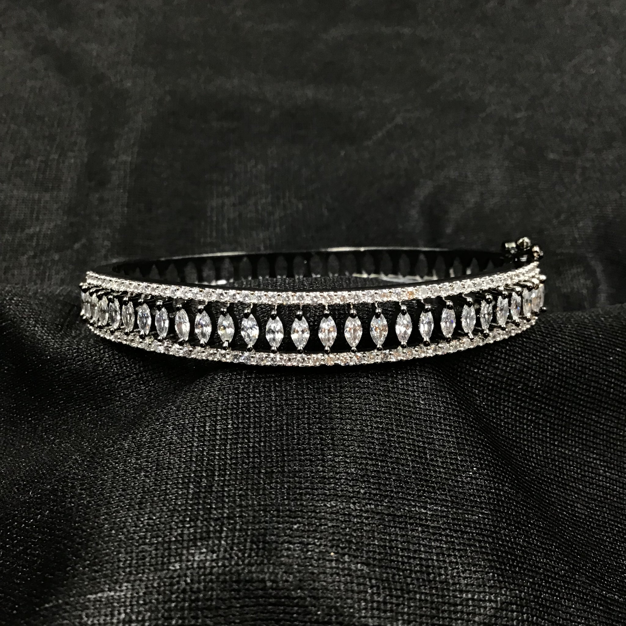 Openable Zircon/AD Bracelet 3235-11 - Dazzles Jewellery