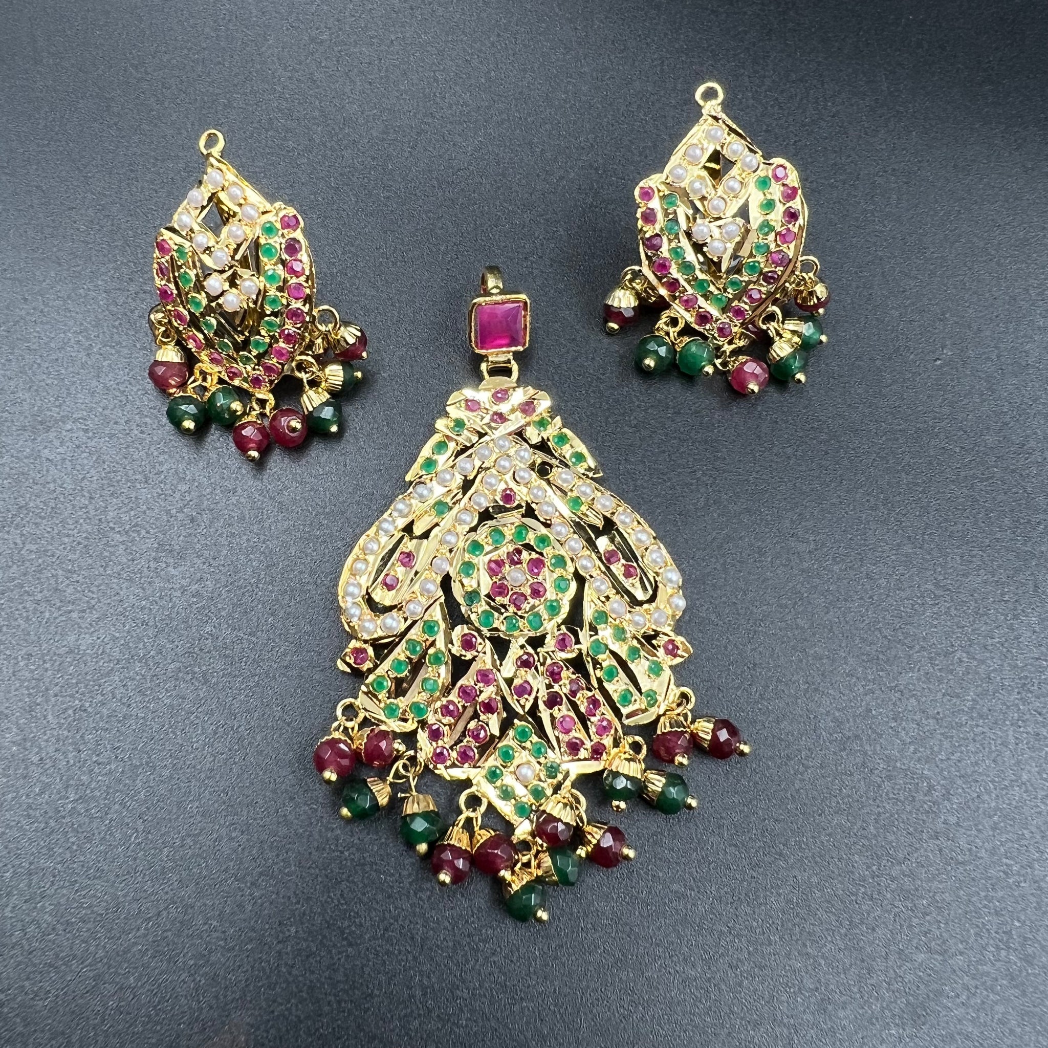 Medium Jadau Pendant Set 5820-73 - Dazzles Jewellery