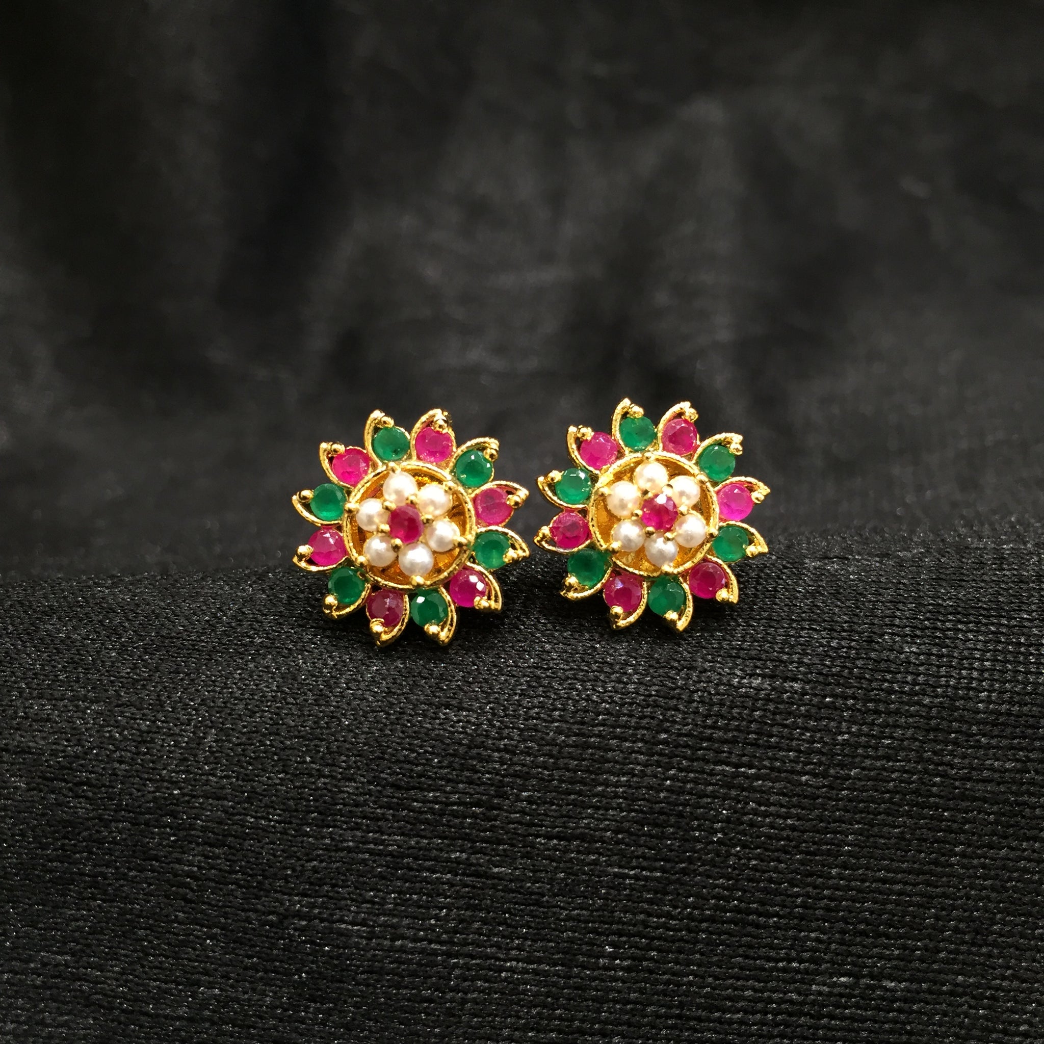 Tops/Studs Jadau Earring 5977-65 - Dazzles Jewellery