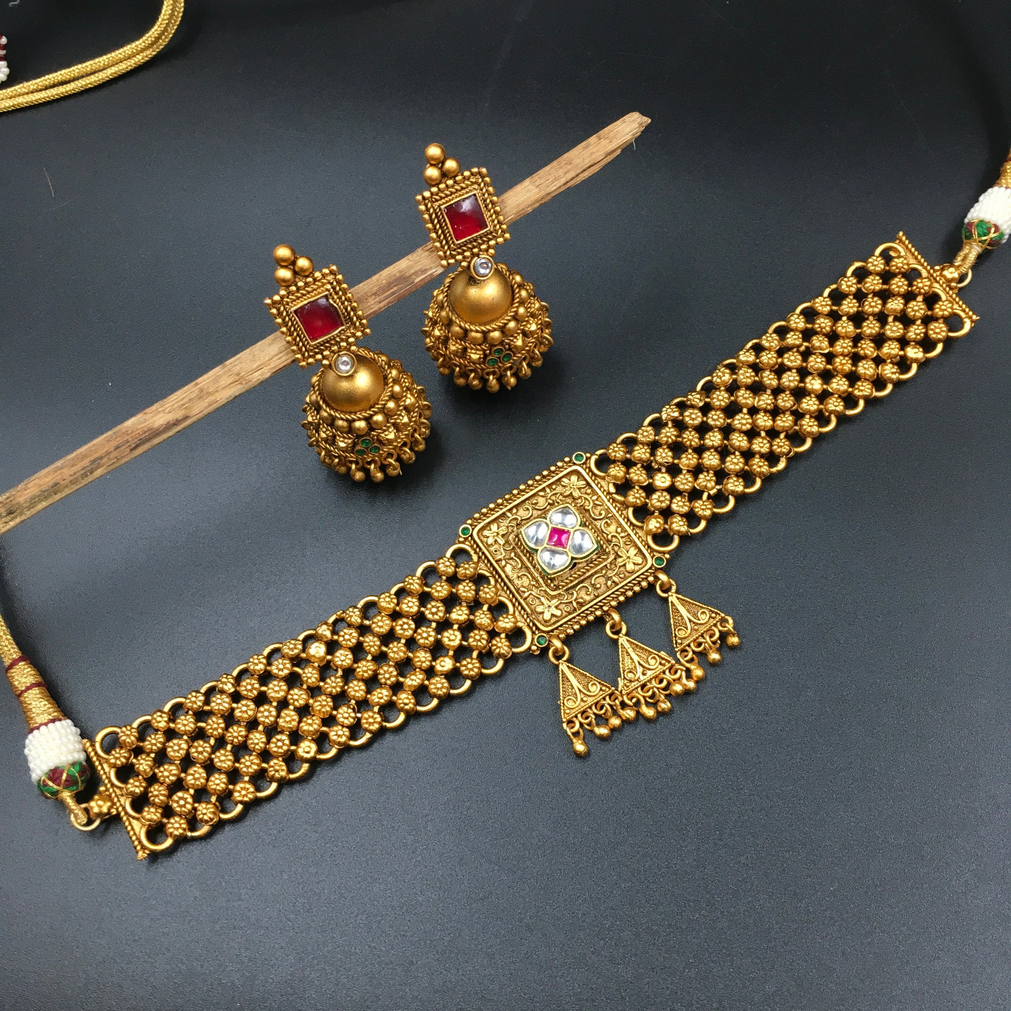 Choker Antique Necklace Set 3524 - Dazzles Jewellery