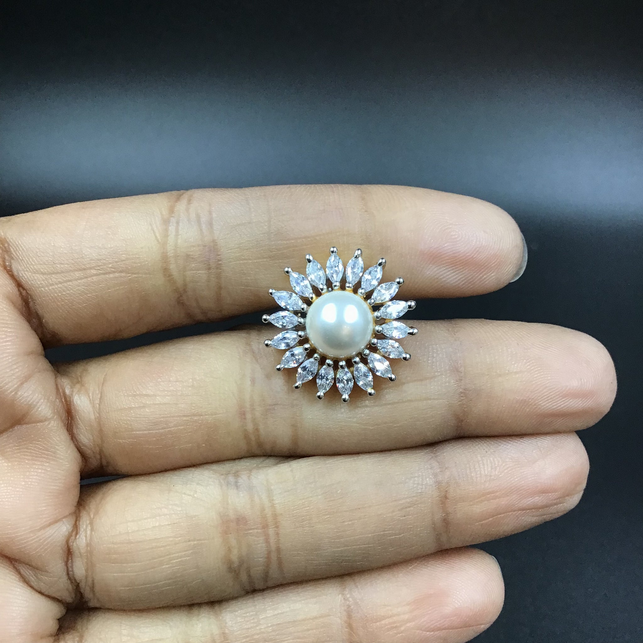 Tops/Studs Zircon/AD 3298-08 - Dazzles Jewellery