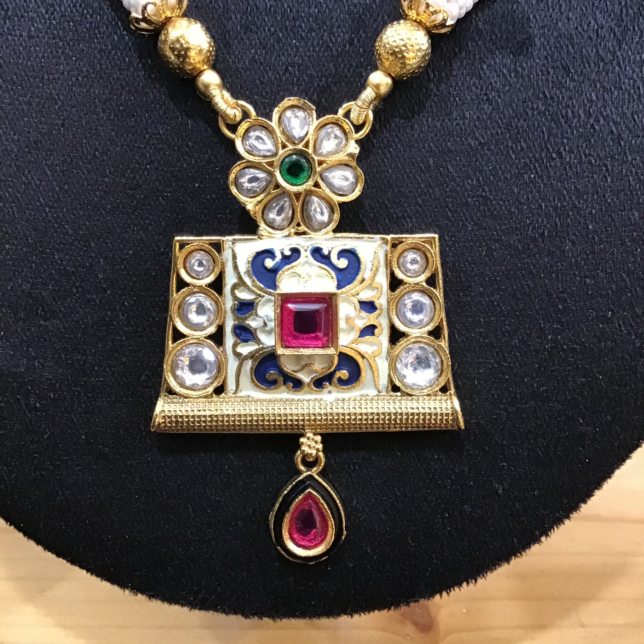Medium Antique Pendant Set 4565-1 - Dazzles Jewellery