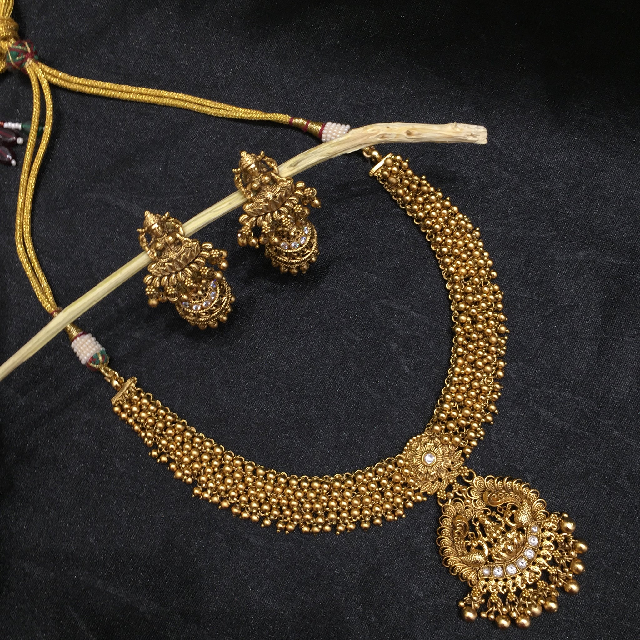 Round Neck Temple Necklace Set 5858-28 - Dazzles Jewellery