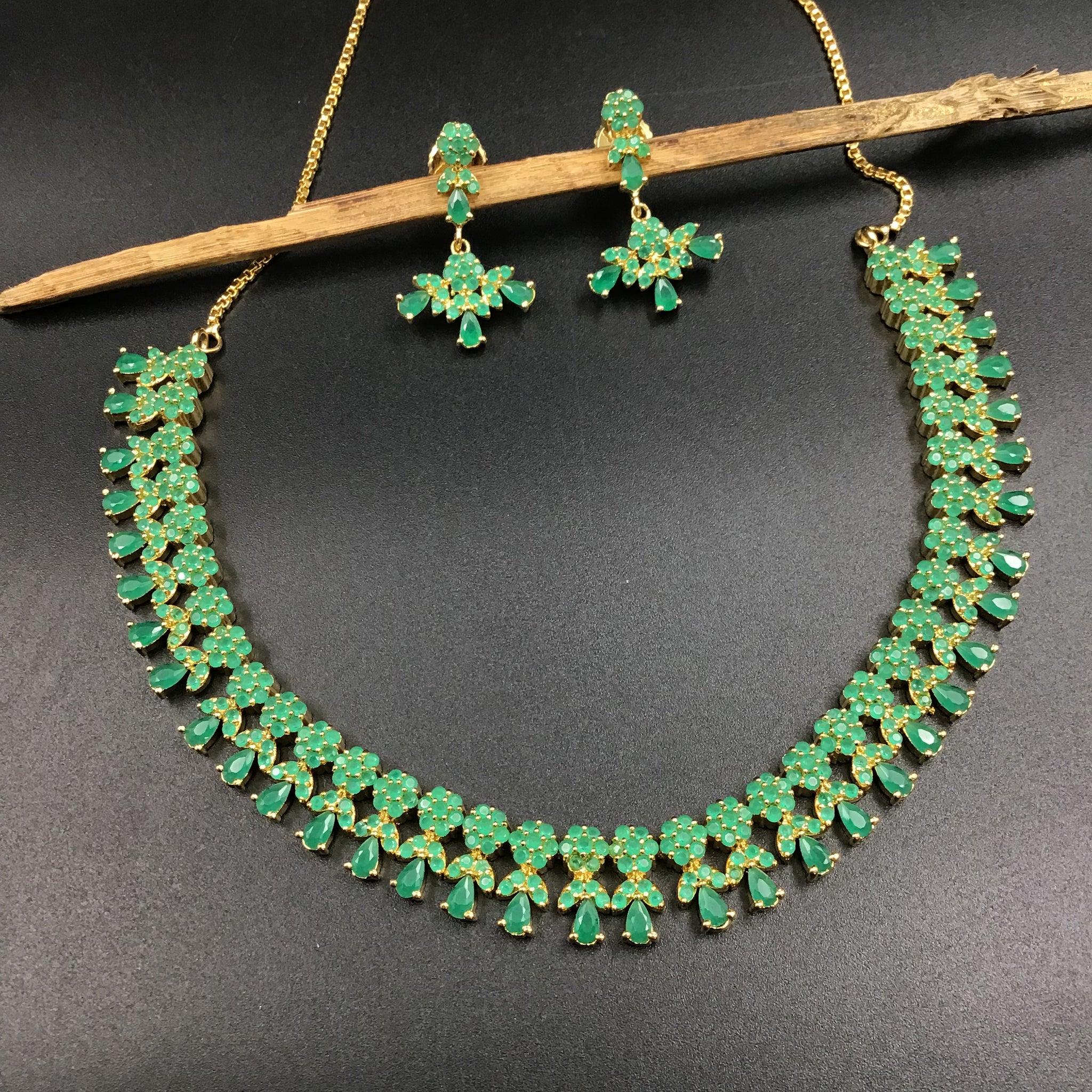 Green Jadau Necklace Set - Dazzles Jewellery