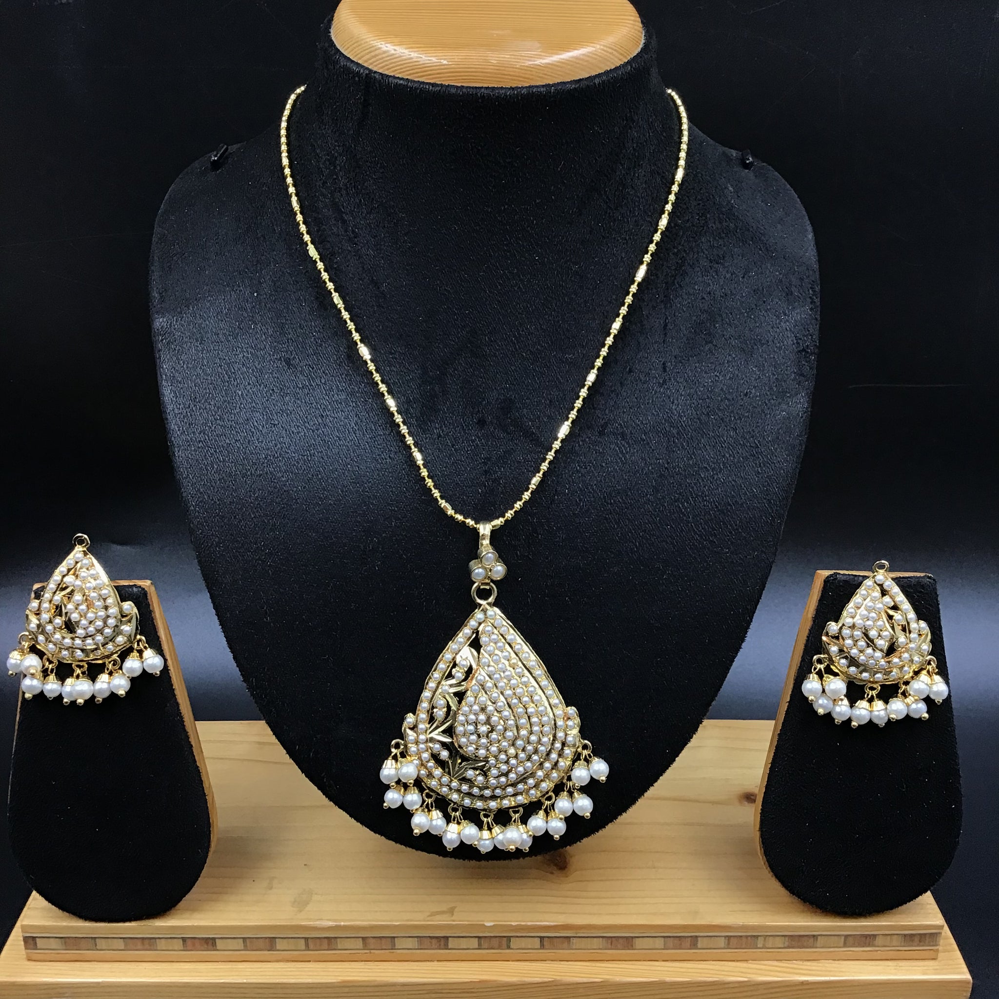 White Jadau Pendant Set - Dazzles Jewellery