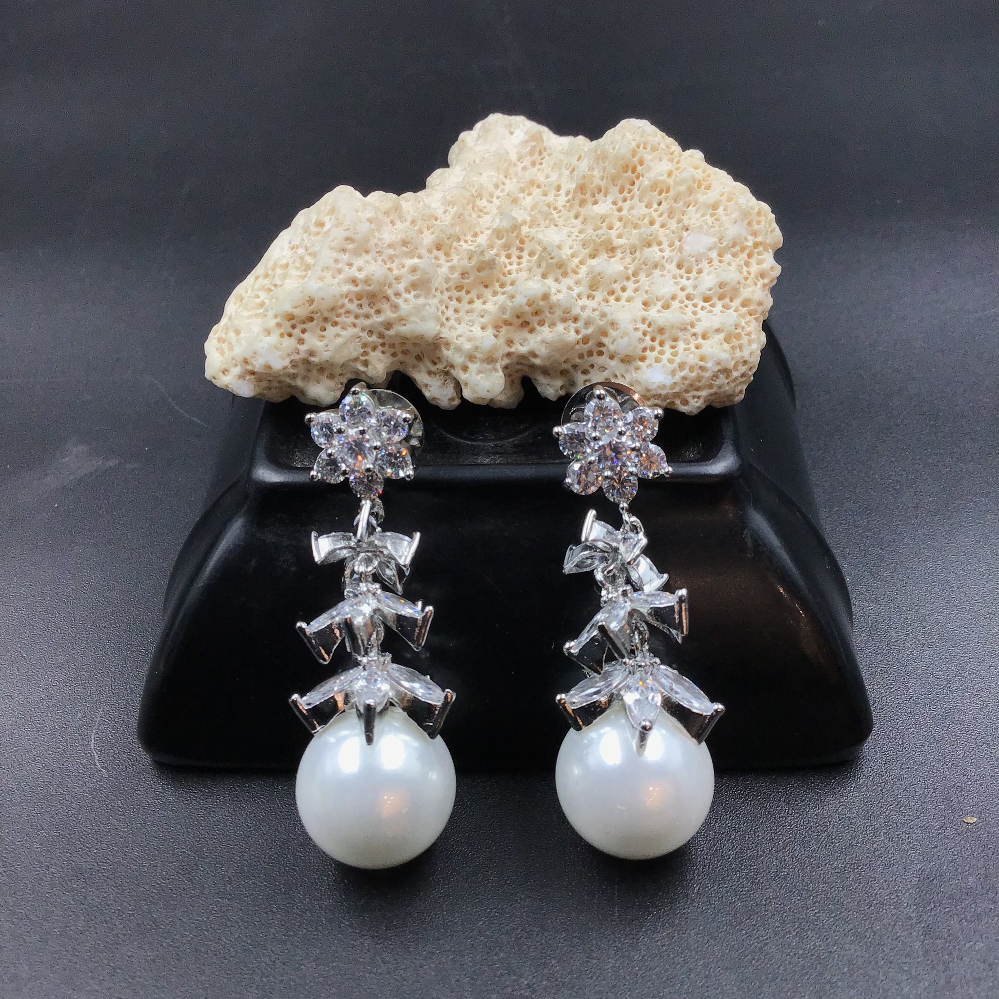 Light Earring Zircon/AD Earring 6242-08 - Dazzles Jewellery