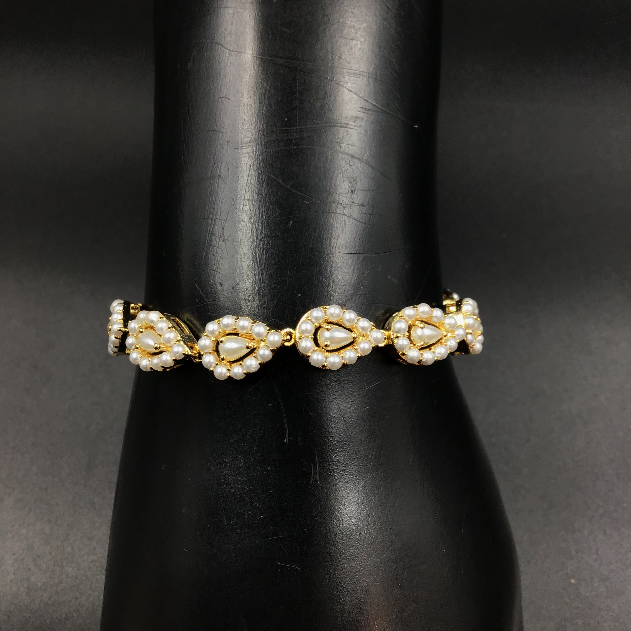 Adjustable Jadau Bracelet 5970-65 - Dazzles Jewellery