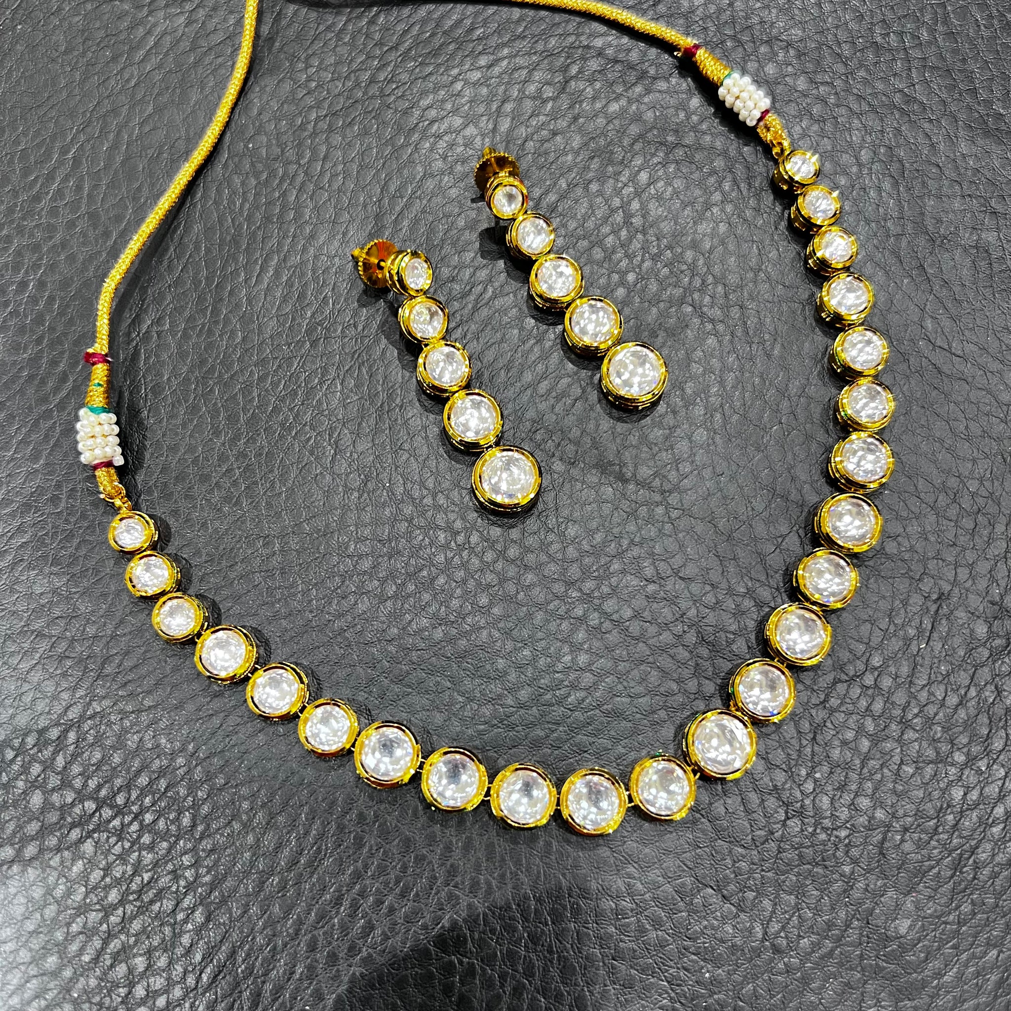 Round Neck Kundan Necklace Set 5882-28 - Dazzles Jewellery