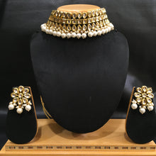 Kundan Pearl Choker Set 17932-5114 - Dazzles Jewellery