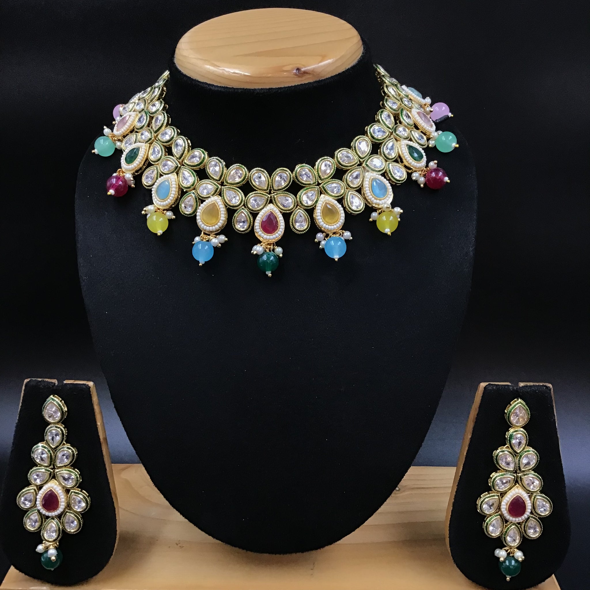 Round Neck Polki Necklace Set 4863-21 - Dazzles Jewellery