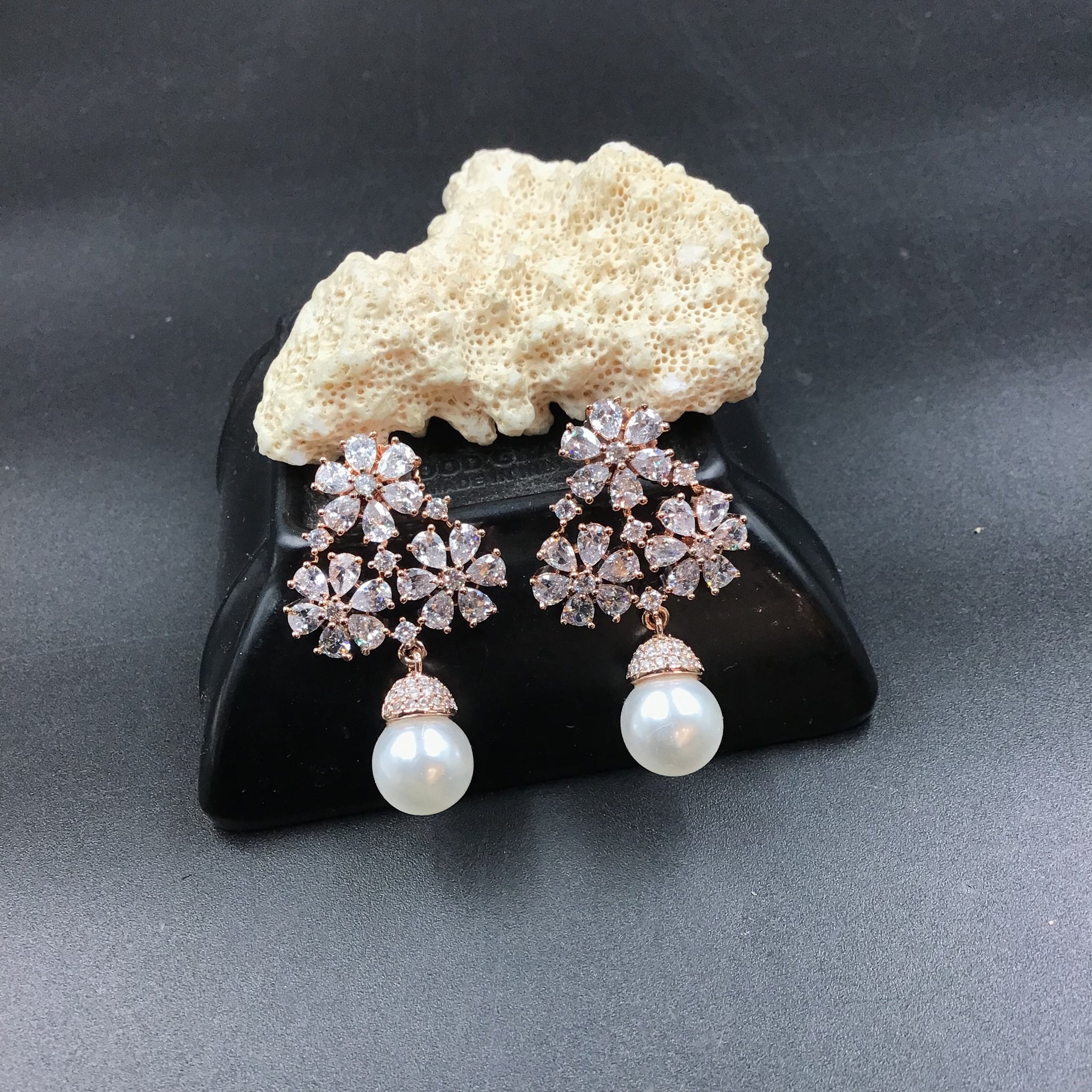 Tops/Studs Zircon/AD Earring 4208-69 - Dazzles Jewellery