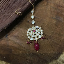 High Quality Kudan Ruby Maang Tikka 13993-1084 - Dazzles Jewellery