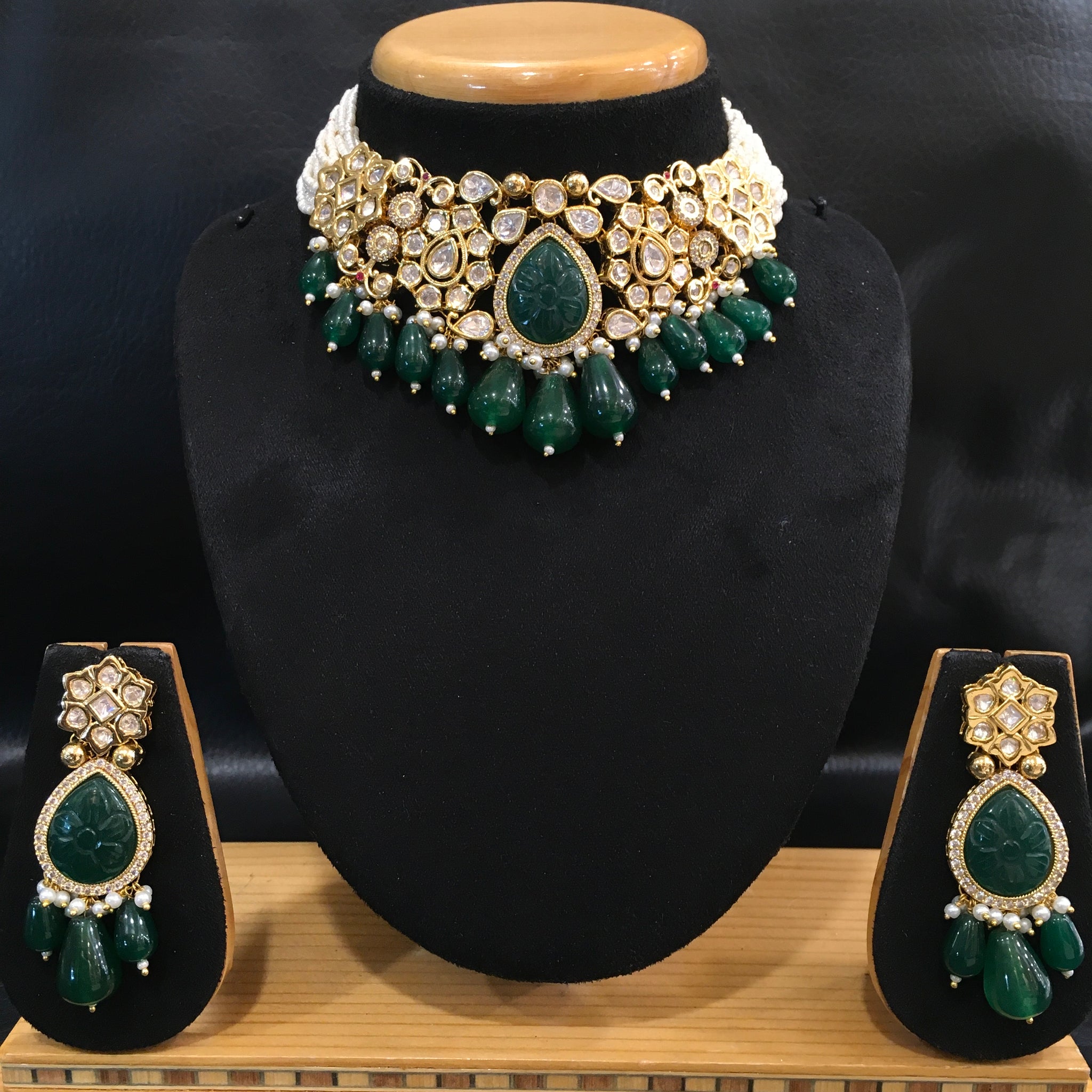 Green Kundan Necklace Set 20067-7251 - Dazzles Jewellery
