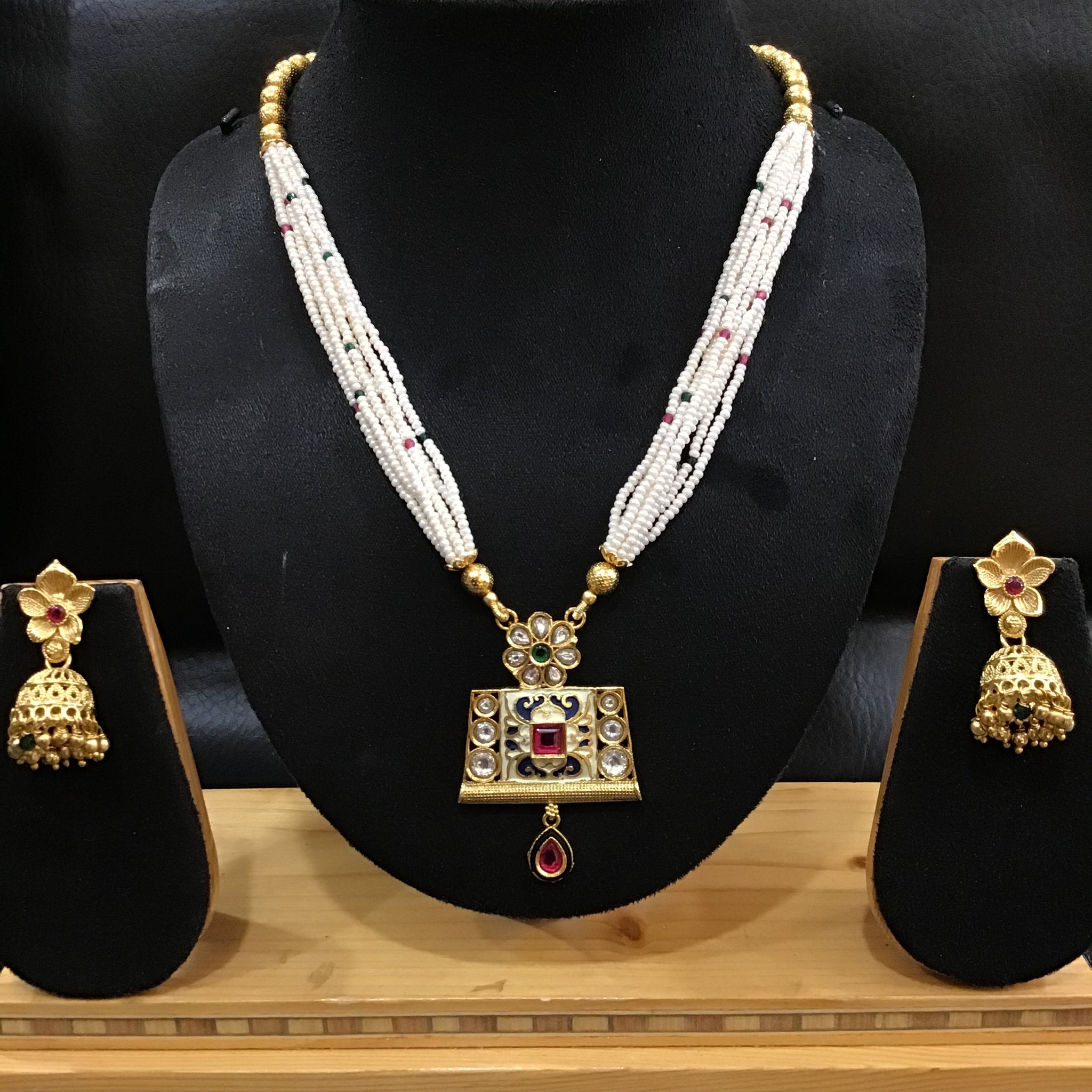 Medium Antique Pendant Set 4565-1 - Dazzles Jewellery