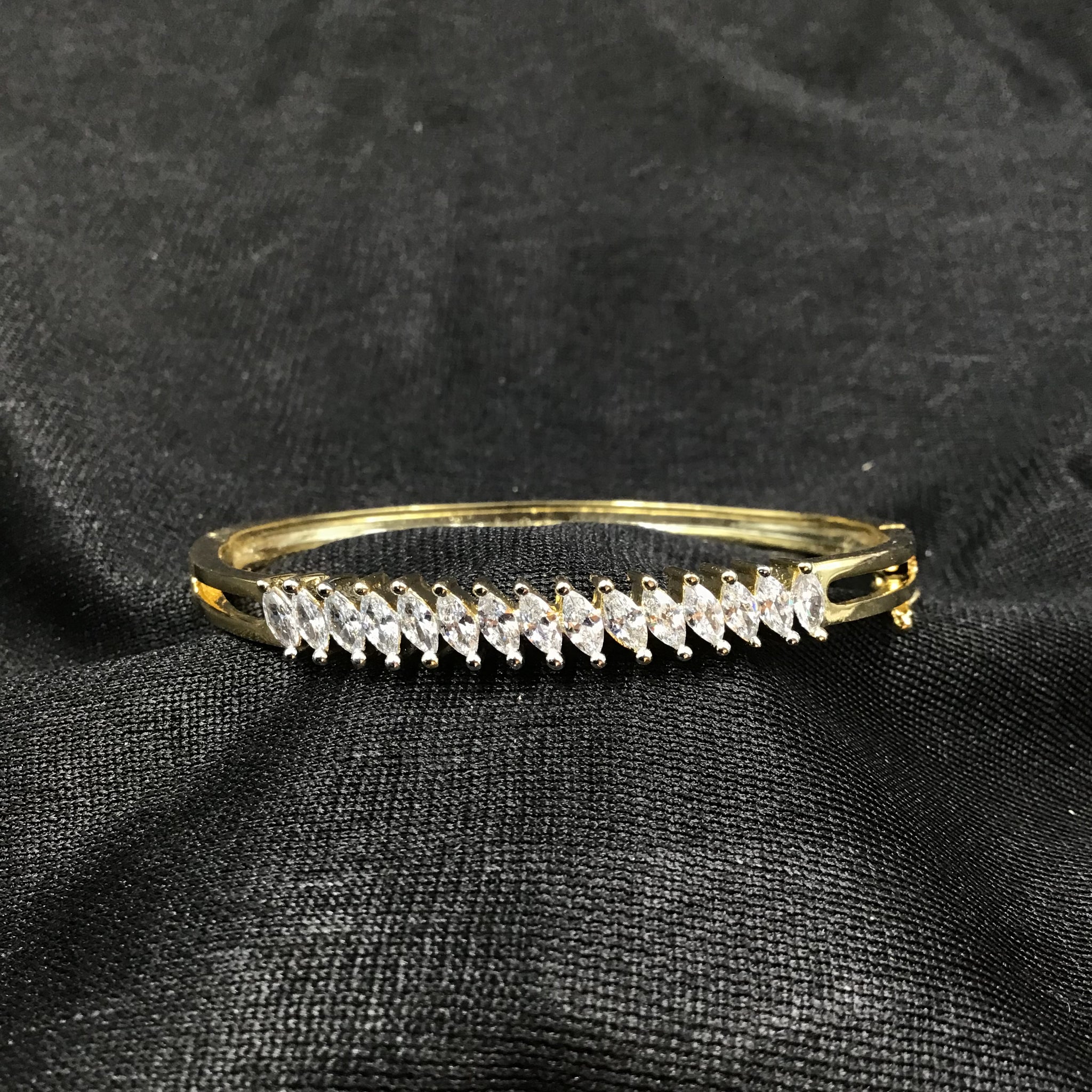 Openable Zircon/AD Bracelet 3245-11 - Dazzles Jewellery