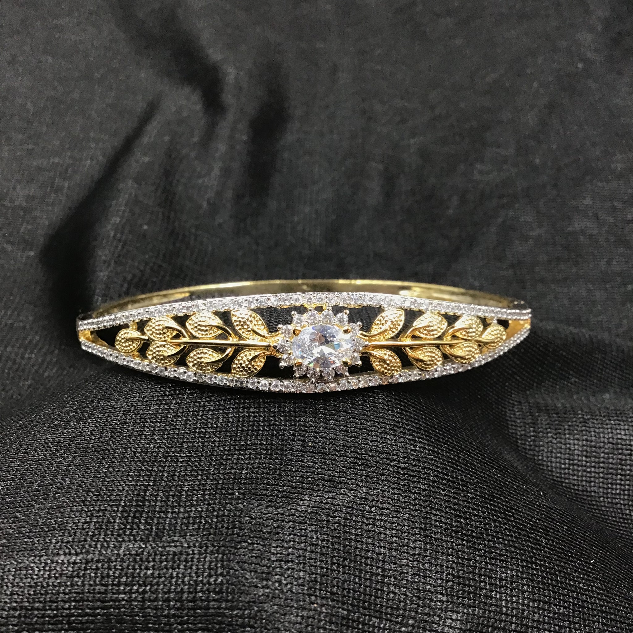 Openable Zircon/AD Bracelet 3251-11 - Dazzles Jewellery