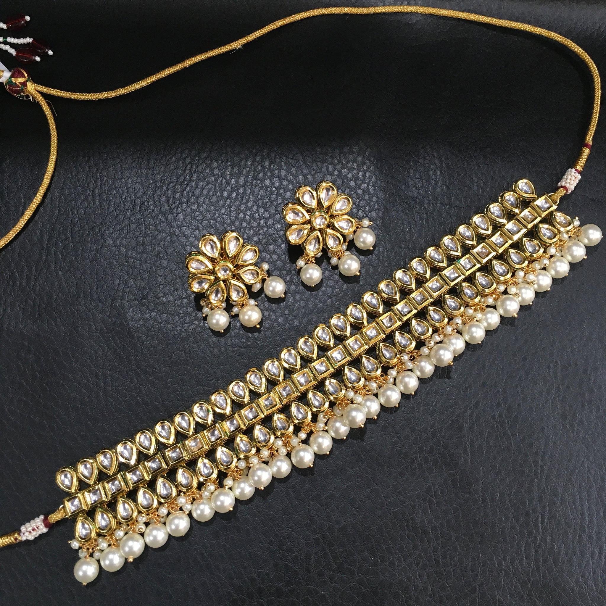 Kundan Pearl Choker Set 17932-5114 - Dazzles Jewellery