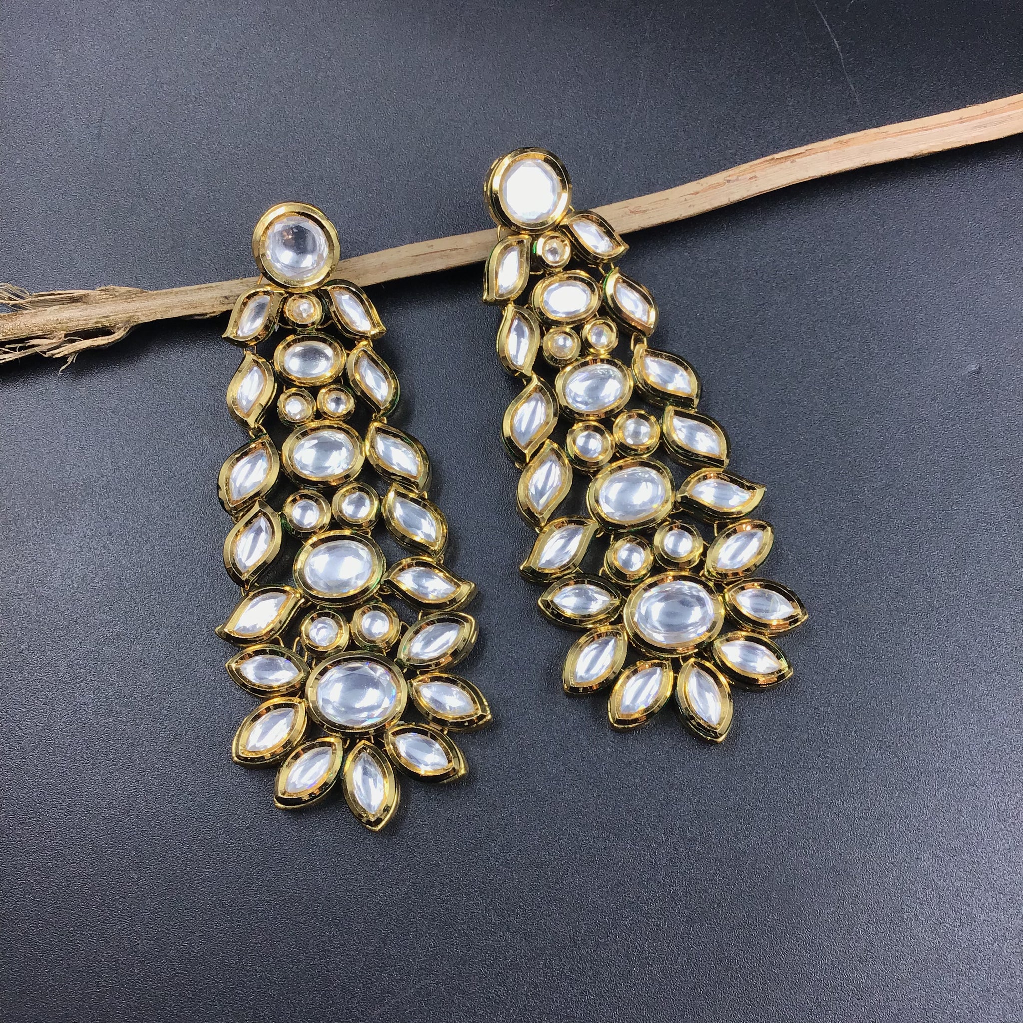 White Kundan Earring 10537 - Dazzles Jewellery