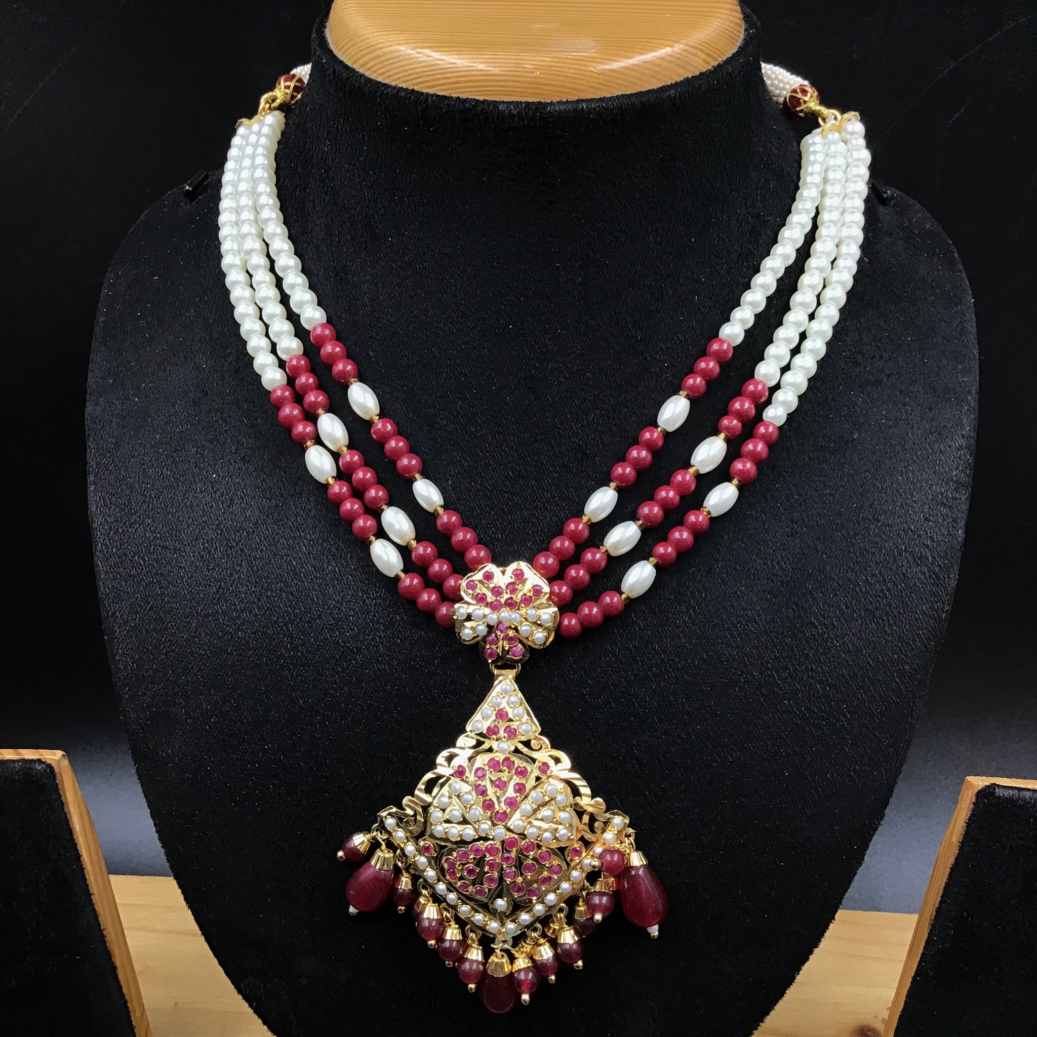 Medium Jadau Pendant Set 5826-73 - Dazzles Jewellery