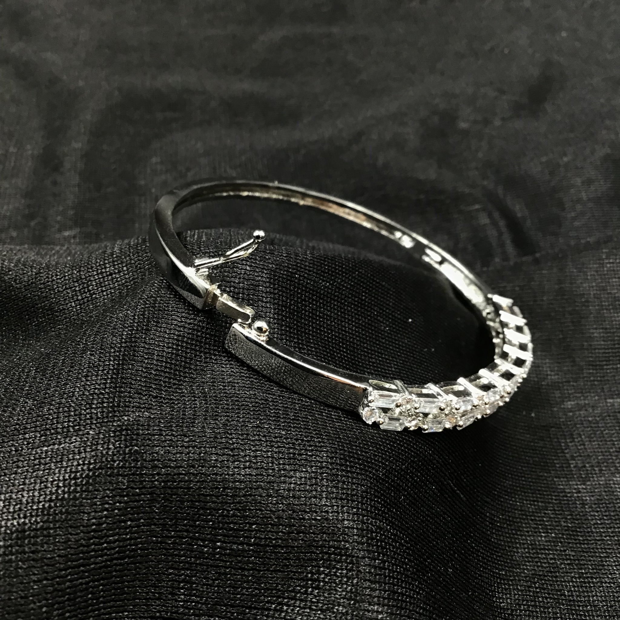 Openable Zircon/AD Bracelet 3230-11 - Dazzles Jewellery