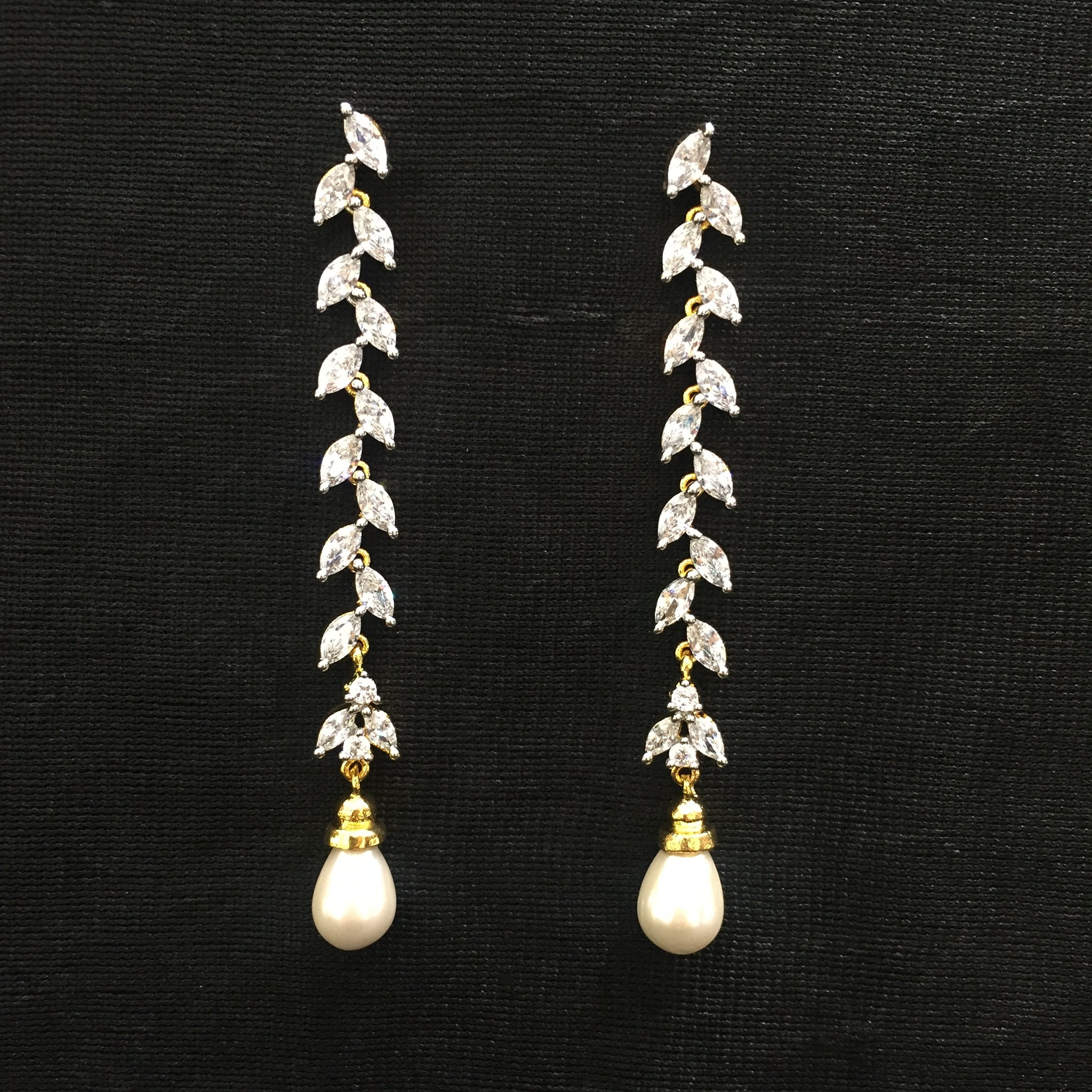 Light Earring Zircon/AD Earring 6238-08 - Dazzles Jewellery