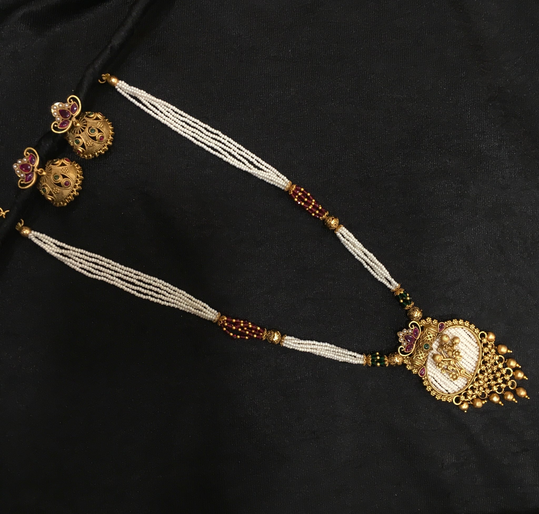 Medium Antique Pendant Set 3652-28 - Dazzles Jewellery