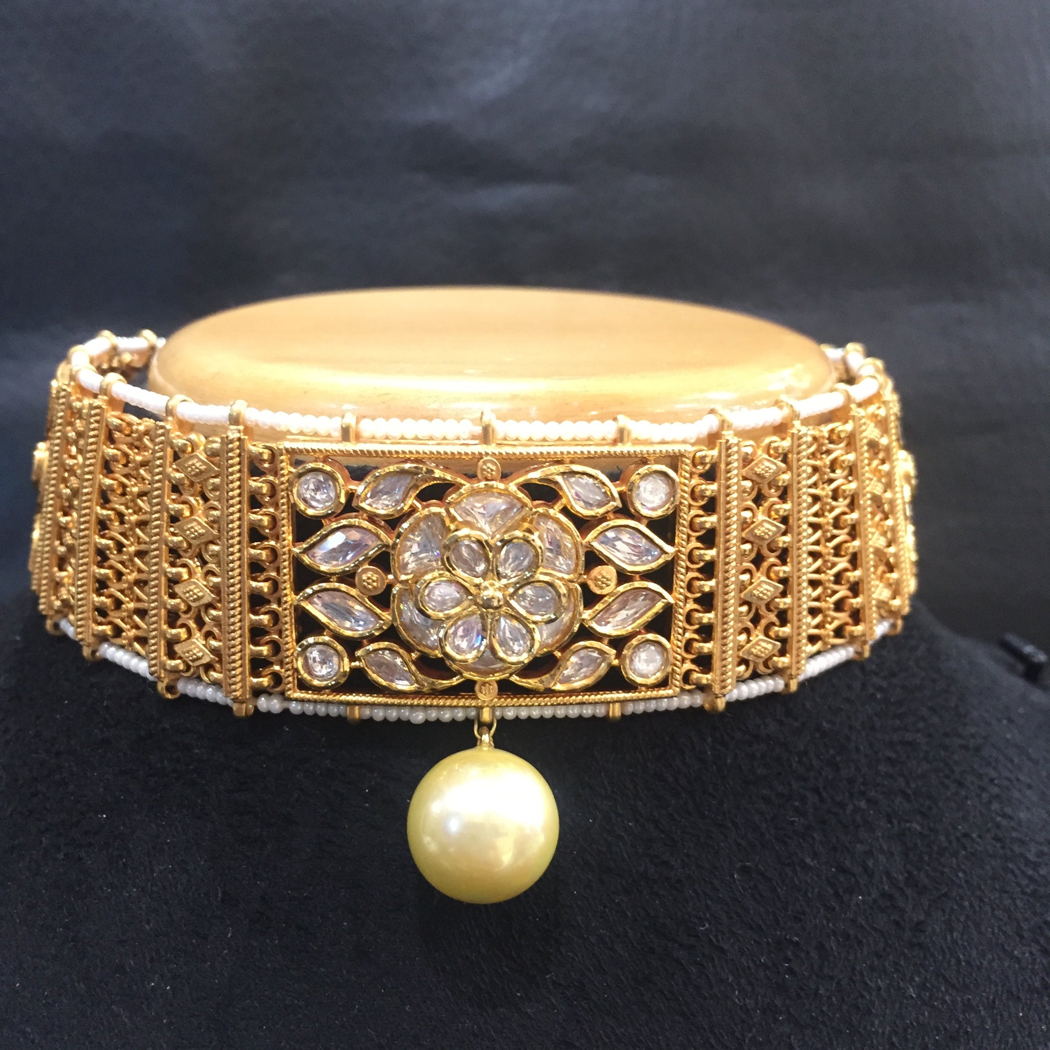 Gold Kundan Necklace Set 12635-9155 - Dazzles Jewellery