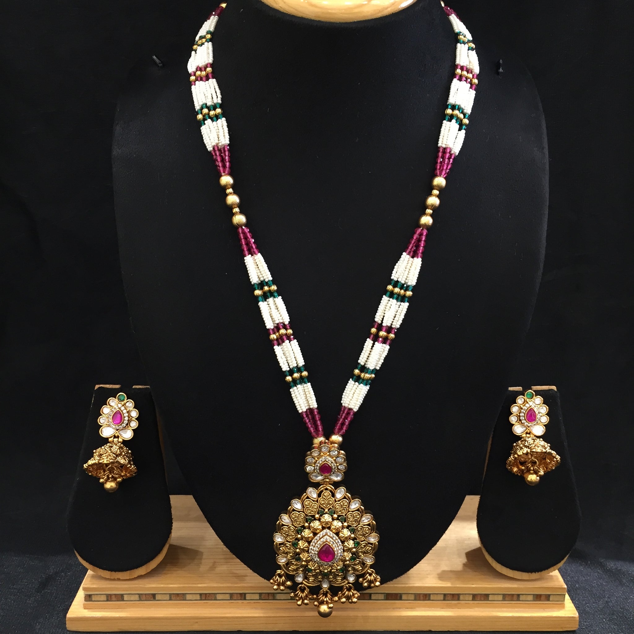 Medium Antique Pendant Set 5855-28 - Dazzles Jewellery