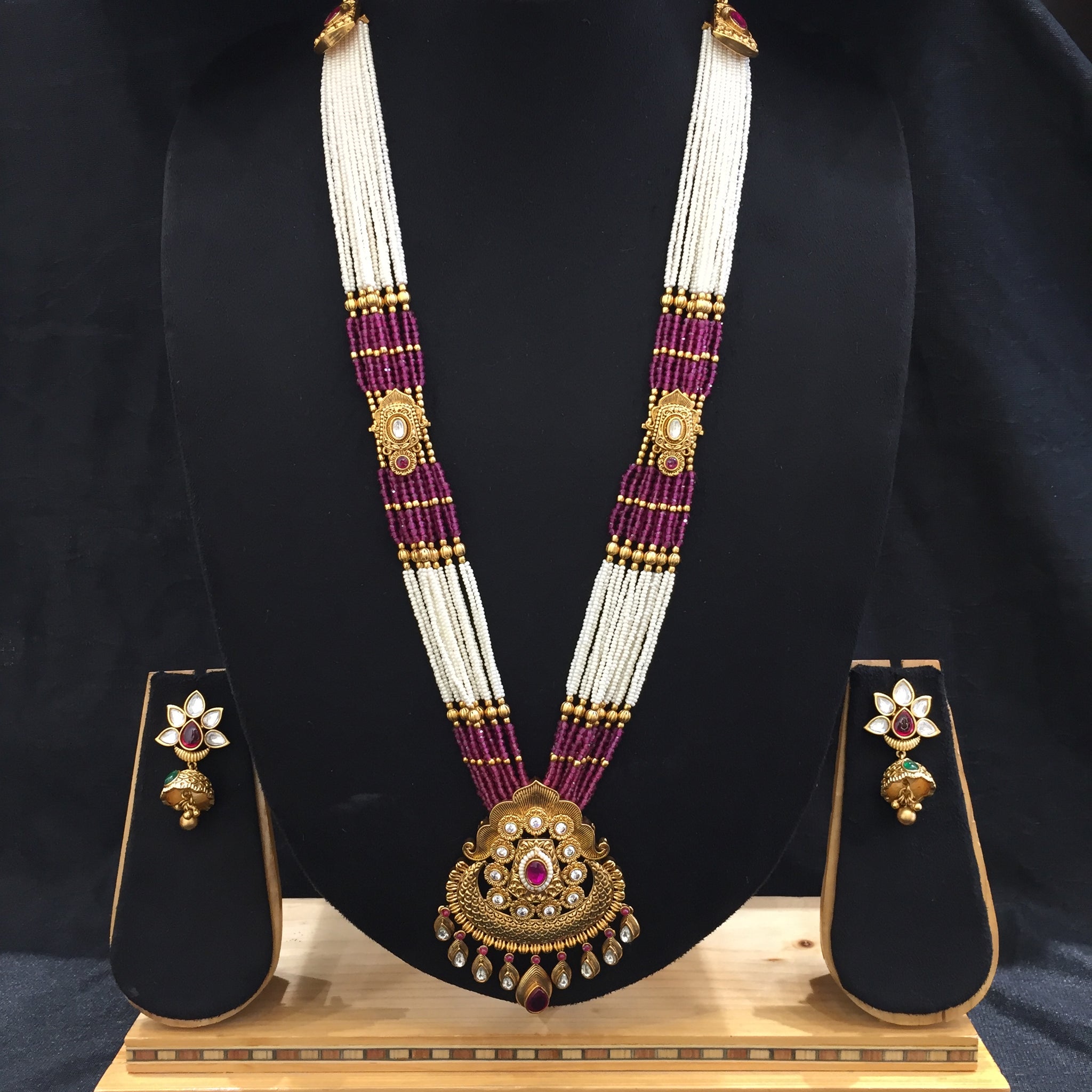 Medium Antique Pendant Set 5856-28 - Dazzles Jewellery