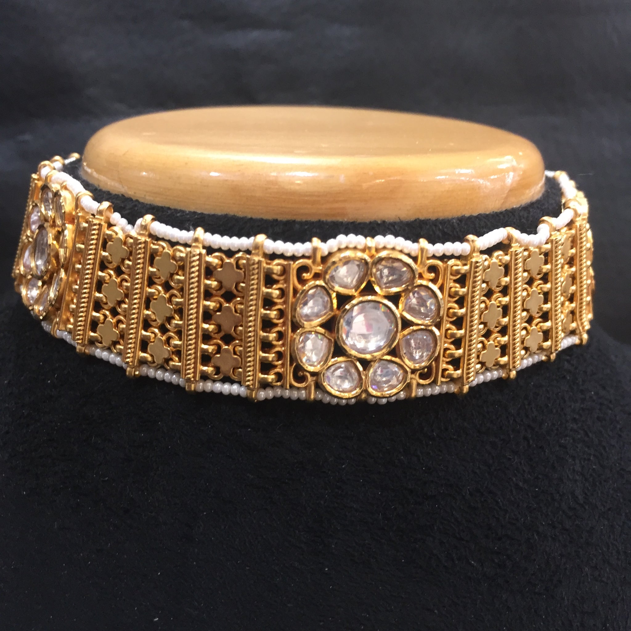 Gold Kundan Necklace Set 12640-9160 - Dazzles Jewellery