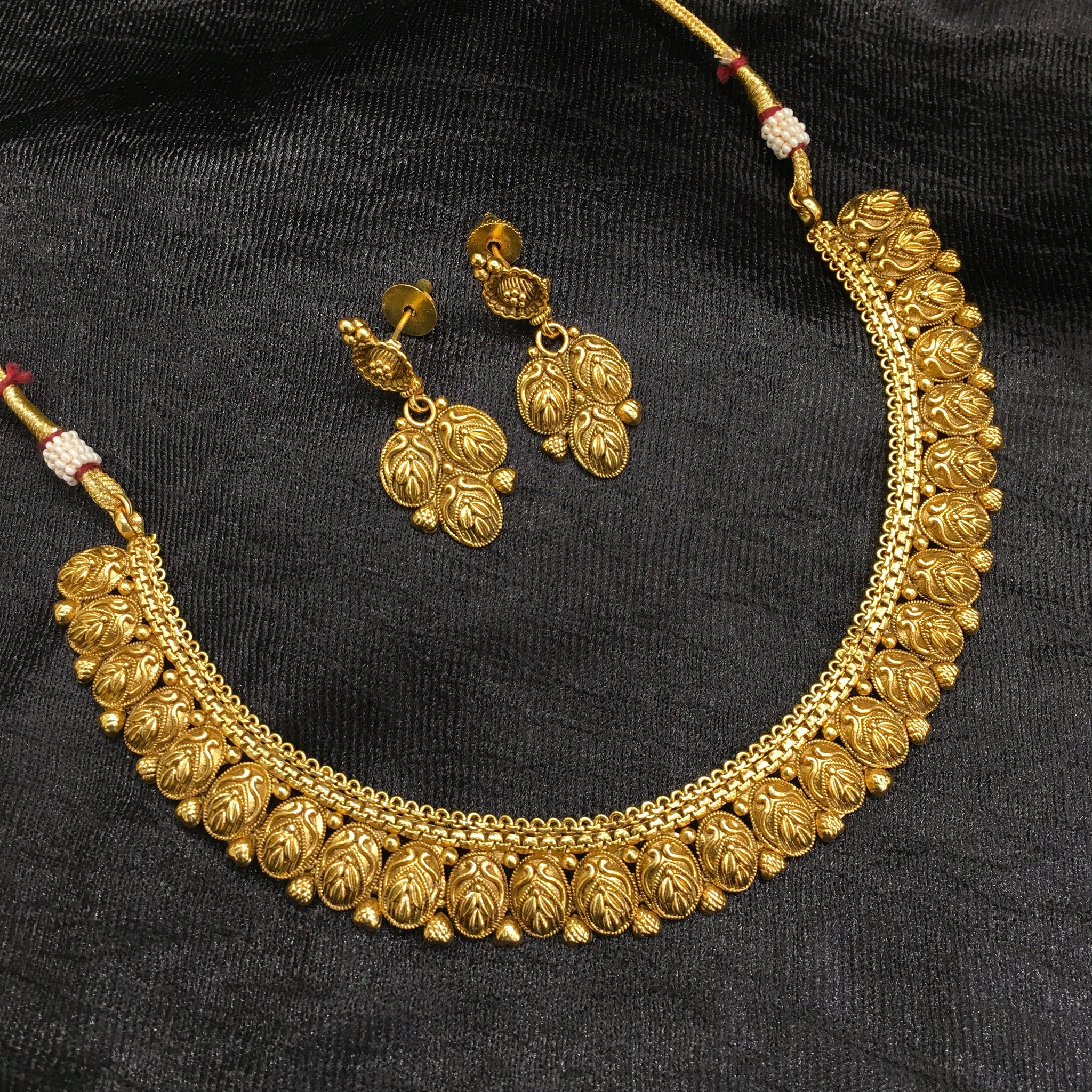 Round Neck Gold Look Necklace Set 4657-33 - Dazzles Jewellery