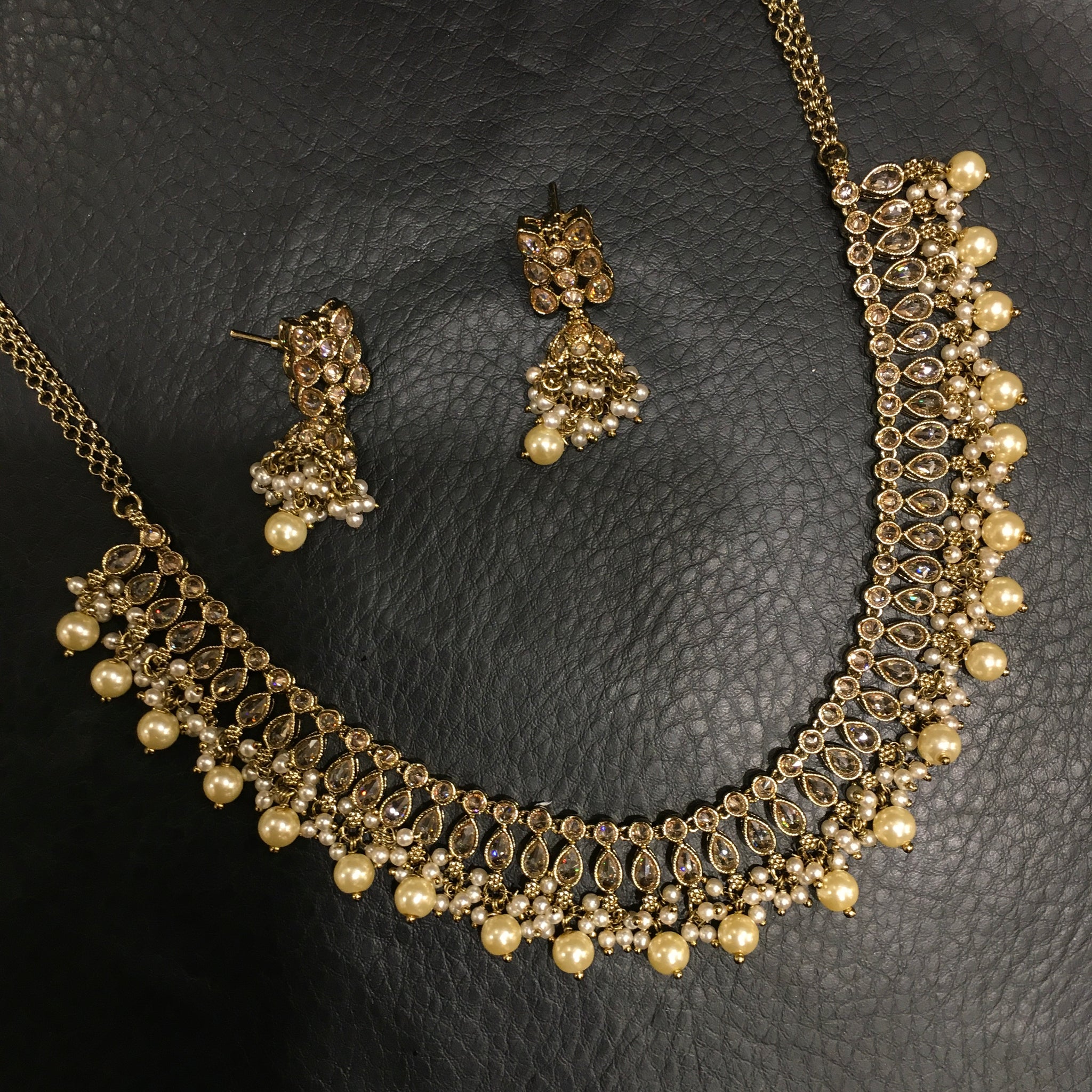 Round Neck Antique Necklace Set 3685-28 - Dazzles Jewellery