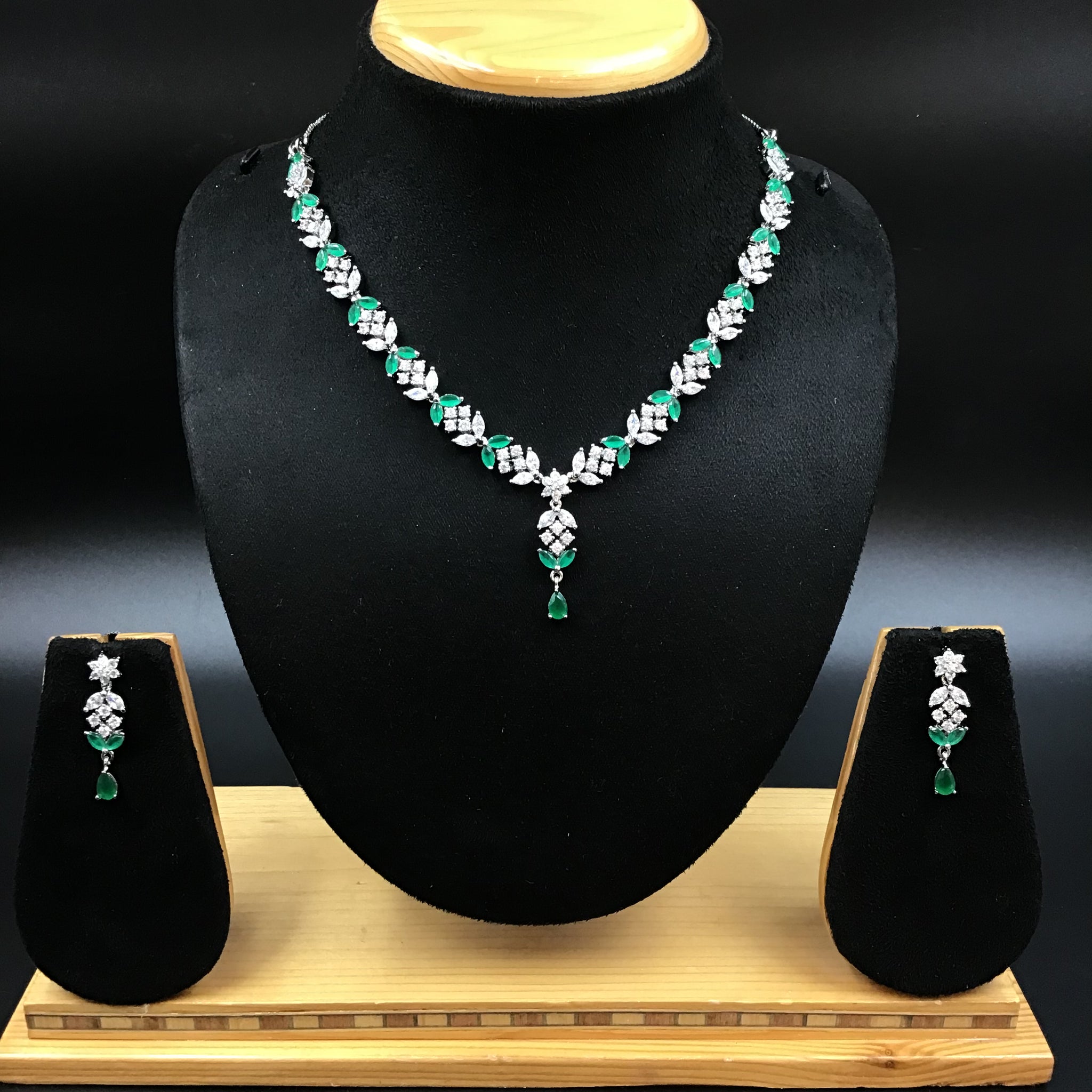 Round Neck Zircon/AD Necklace Set 3154-11 - Dazzles Jewellery